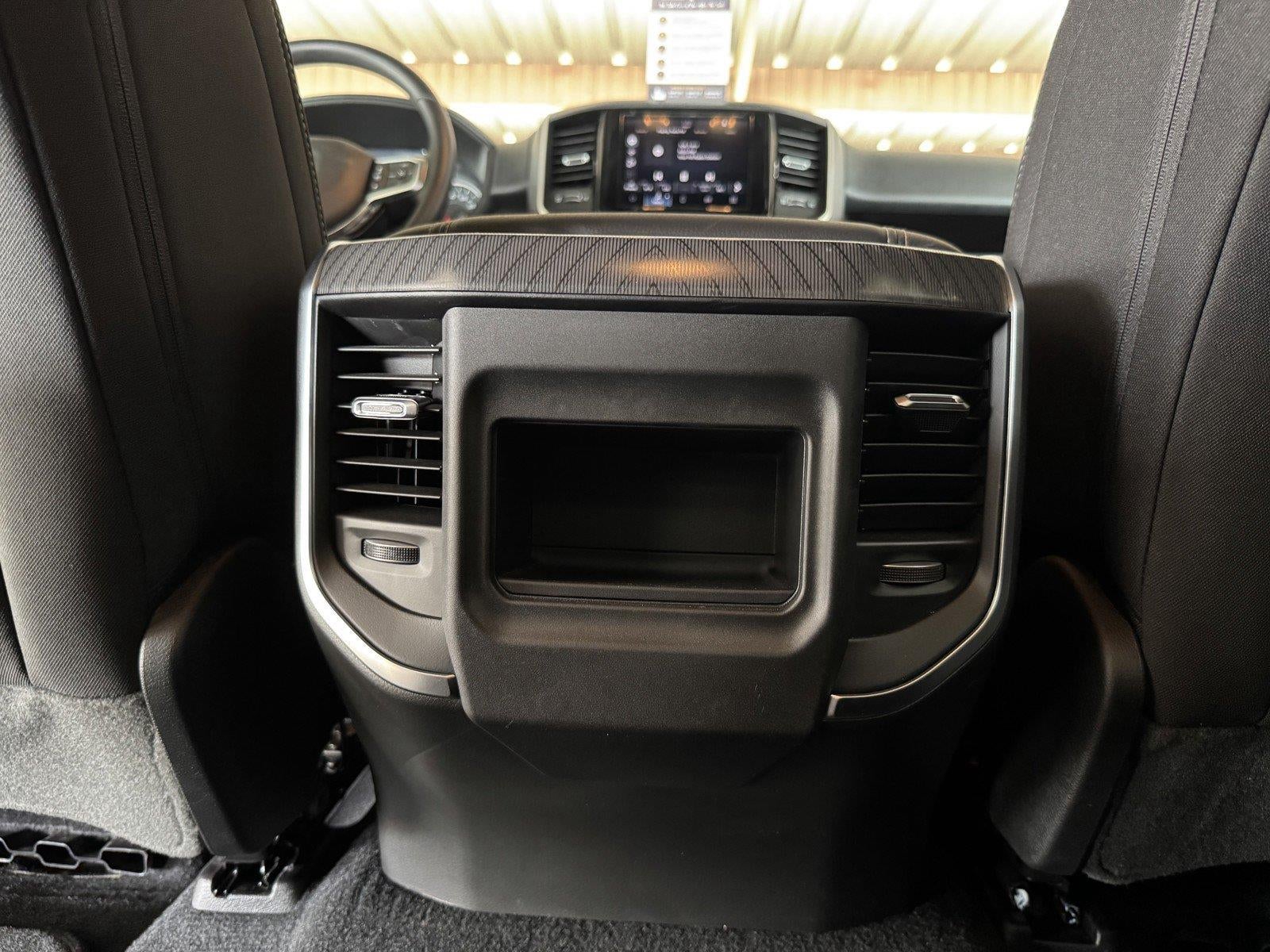 2026 RAM 1500 RAM 1500 EXPRESS CREW CAB 4X4 5'7' BOX