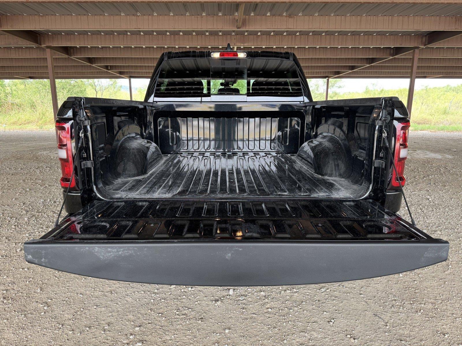 2026 RAM 1500 RAM 1500 EXPRESS CREW CAB 4X4 5'7' BOX