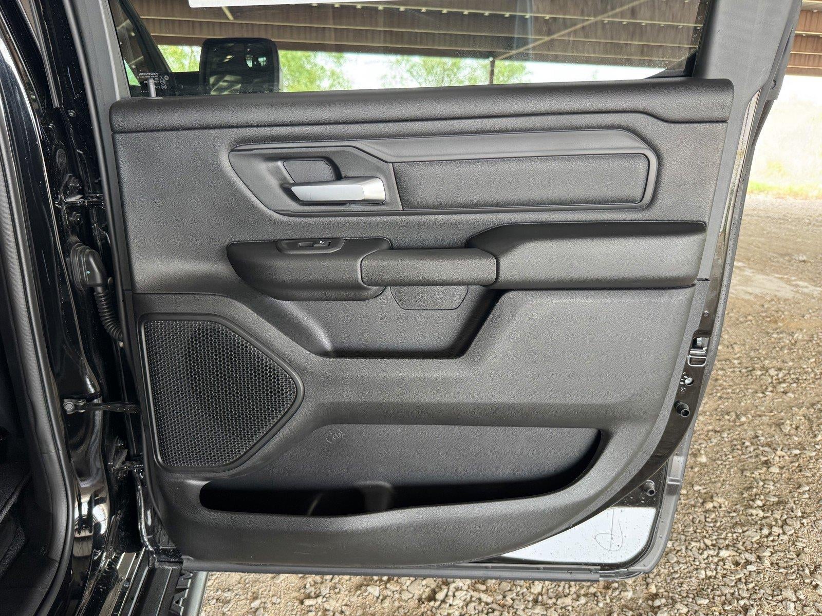 2026 RAM 1500 RAM 1500 EXPRESS CREW CAB 4X4 5'7' BOX