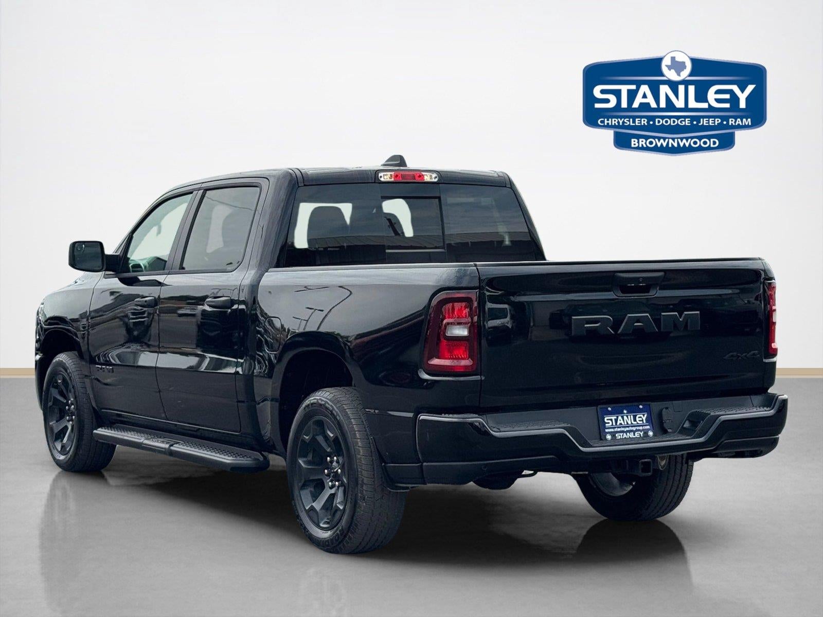 2026 RAM 1500 RAM 1500 EXPRESS CREW CAB 4X4 5'7' BOX