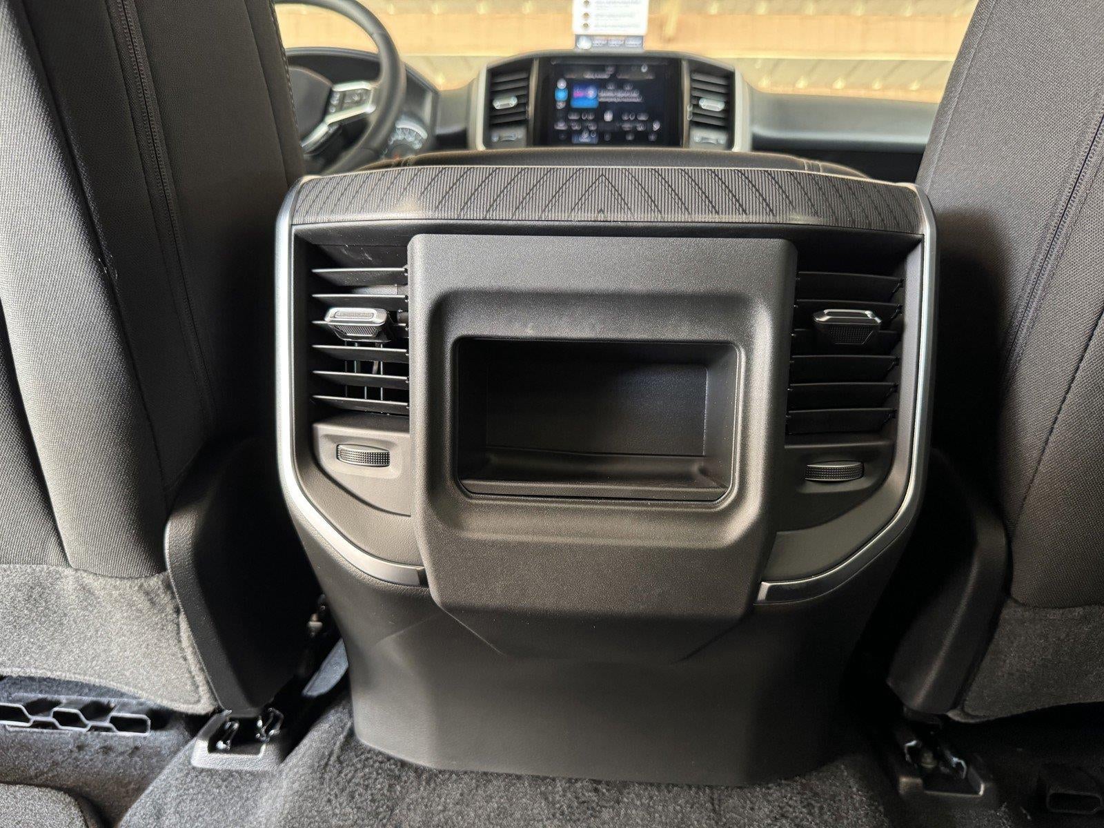 2026 RAM 1500 RAM 1500 EXPRESS CREW CAB 4X4 5'7' BOX