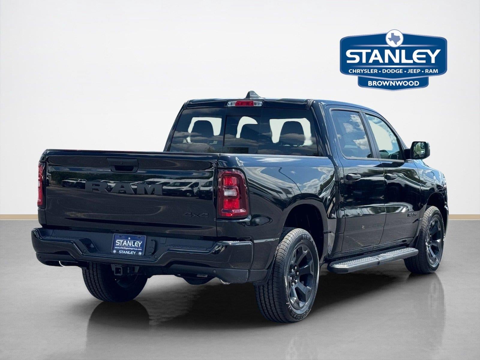2026 RAM 1500 RAM 1500 EXPRESS CREW CAB 4X4 5'7' BOX