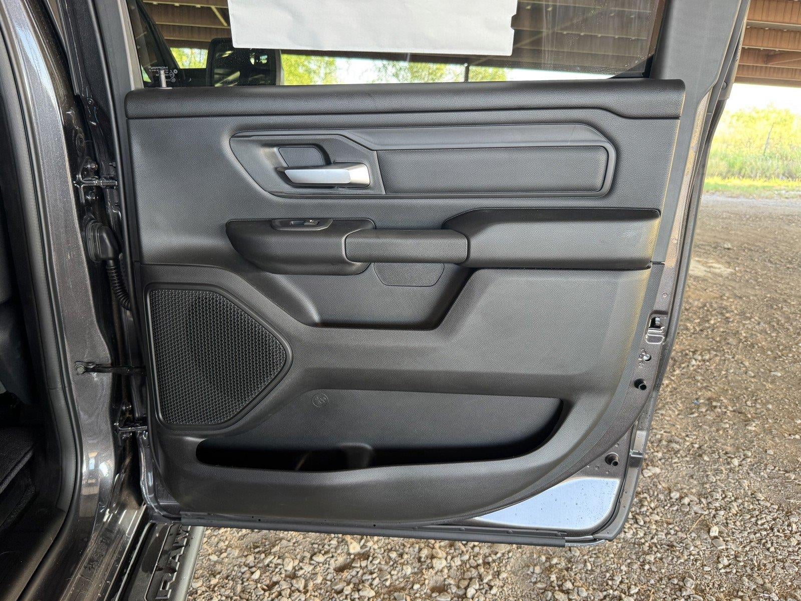 2026 RAM 1500 RAM 1500 EXPRESS CREW CAB 4X4 5'7' BOX