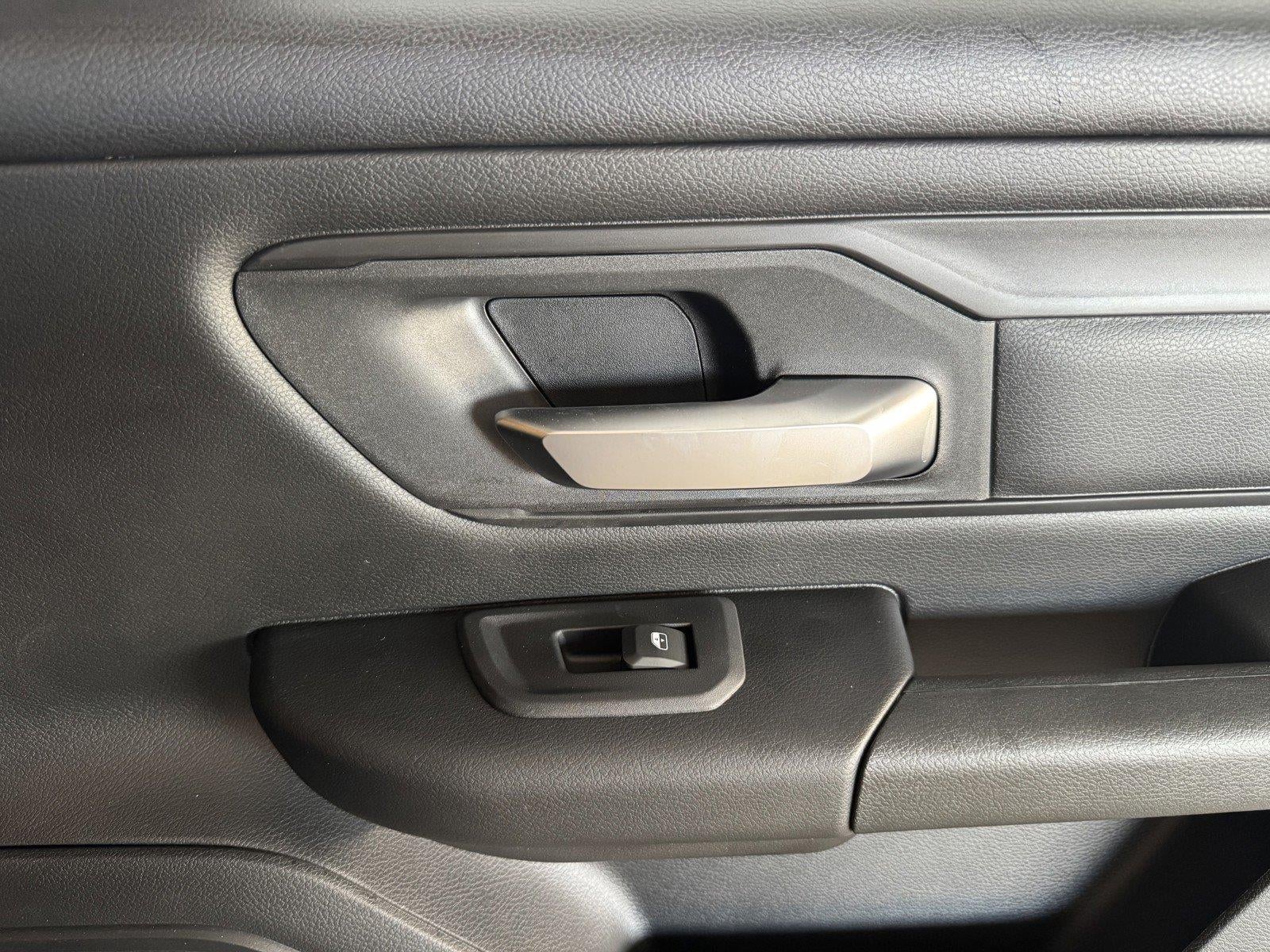 2026 RAM 1500 RAM 1500 EXPRESS CREW CAB 4X4 5'7' BOX