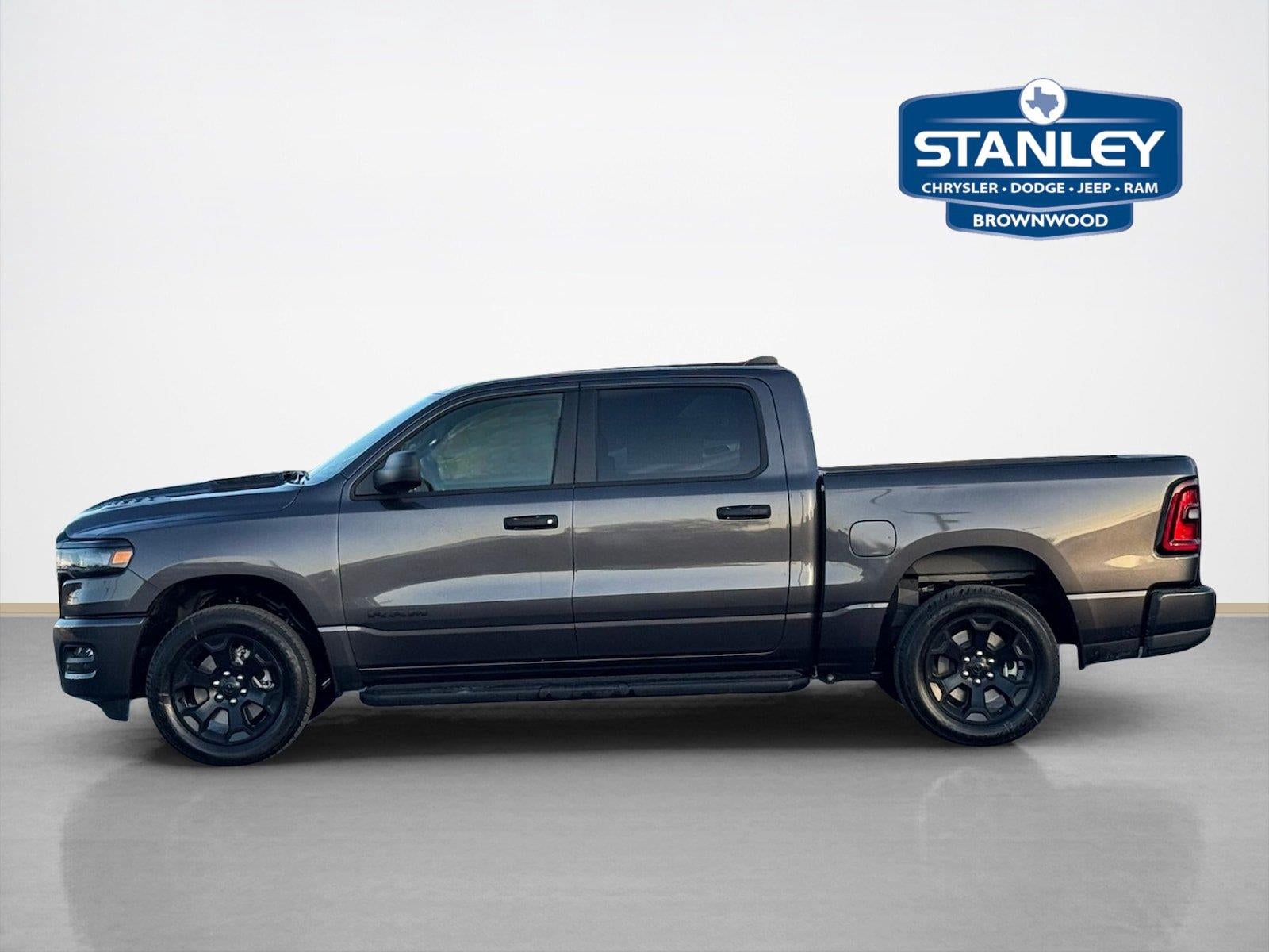 2026 RAM 1500 RAM 1500 EXPRESS CREW CAB 4X4 5'7' BOX