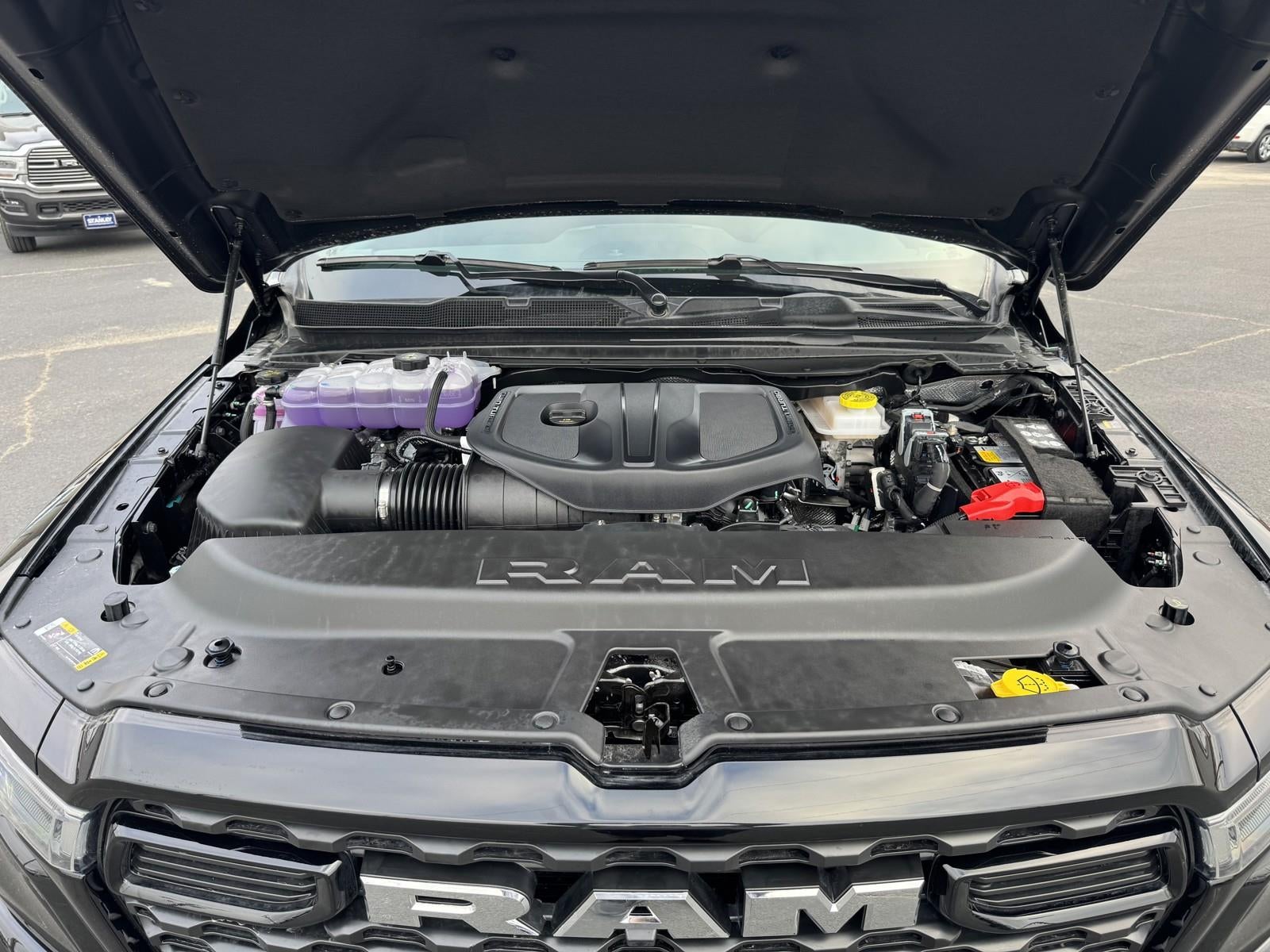 2026 RAM Ram 1500 RAM 1500 LONE STAR CREW CAB 4X4 5'7' BOX