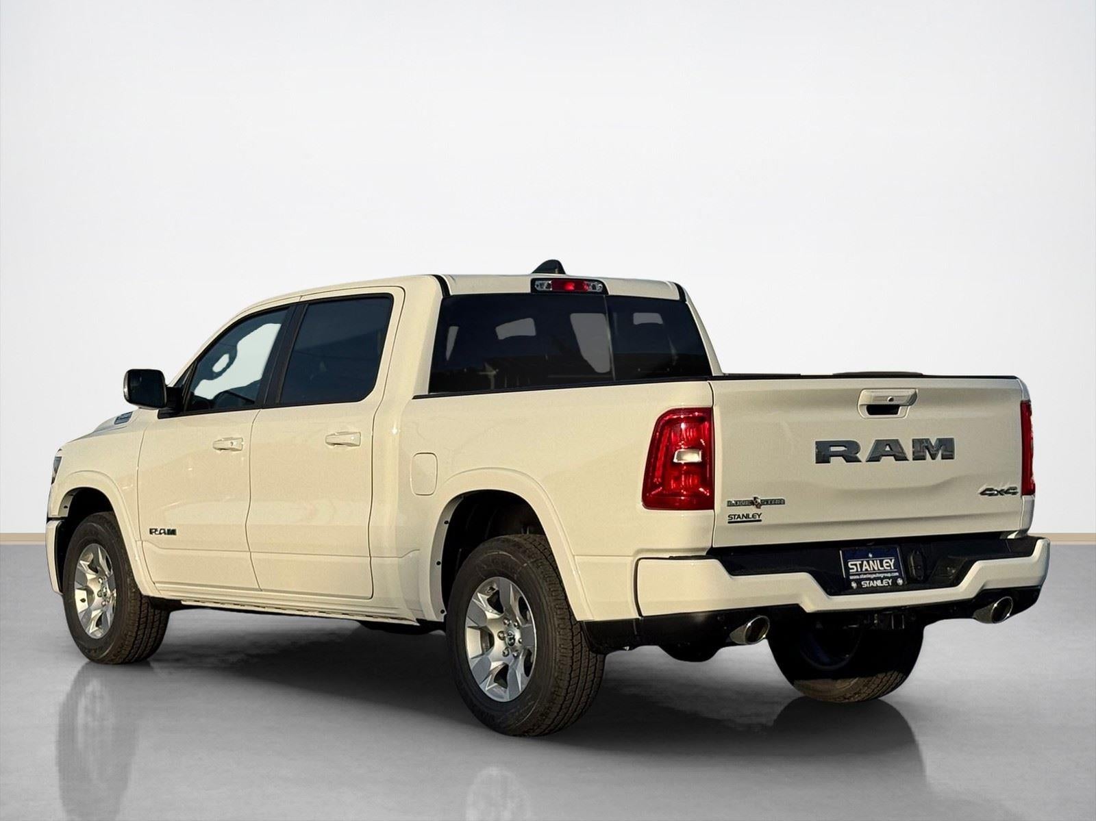 2026 RAM Ram 1500 RAM 1500 LONE STAR CREW CAB 4X4 5'7' BOX