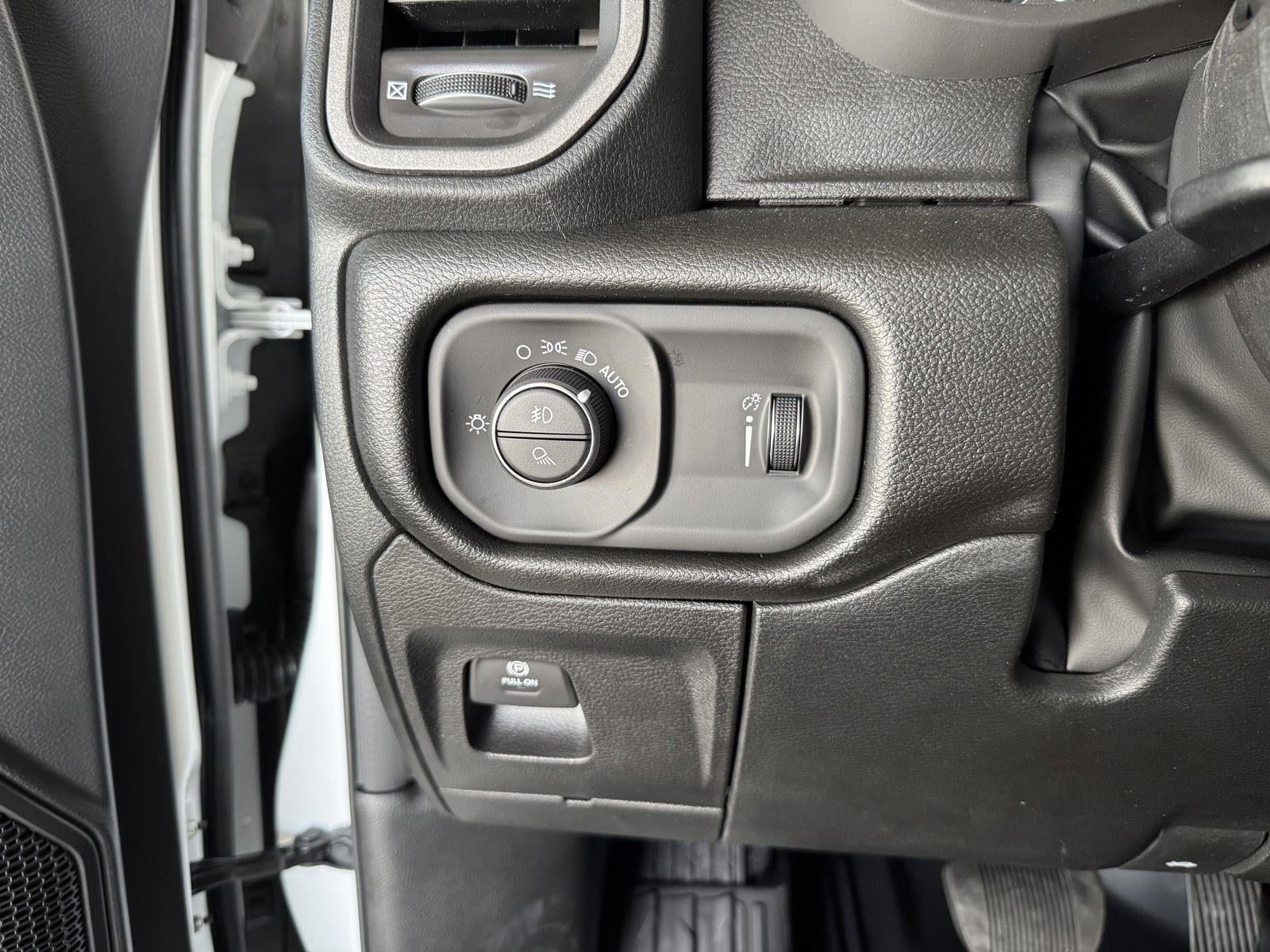 2026 RAM Ram 1500 RAM 1500 WARLOCK CREW CAB 4X4 5'7' BOX
