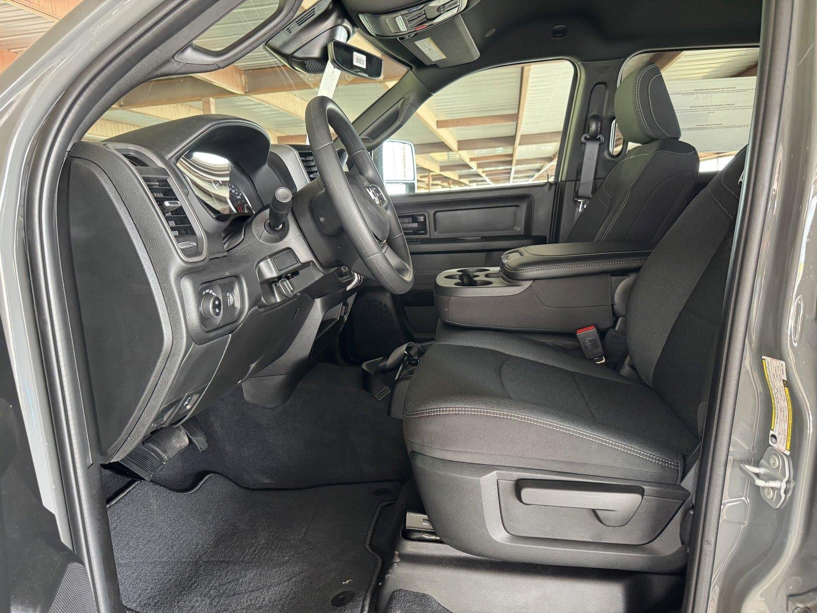 2027 RAM Ram 2500 RAM 2500 TRADESMAN CREW CAB 4X4 6'4' BOX