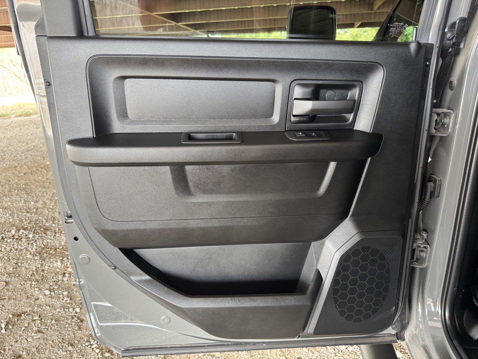 2027 RAM Ram 2500 RAM 2500 TRADESMAN CREW CAB 4X4 6'4' BOX