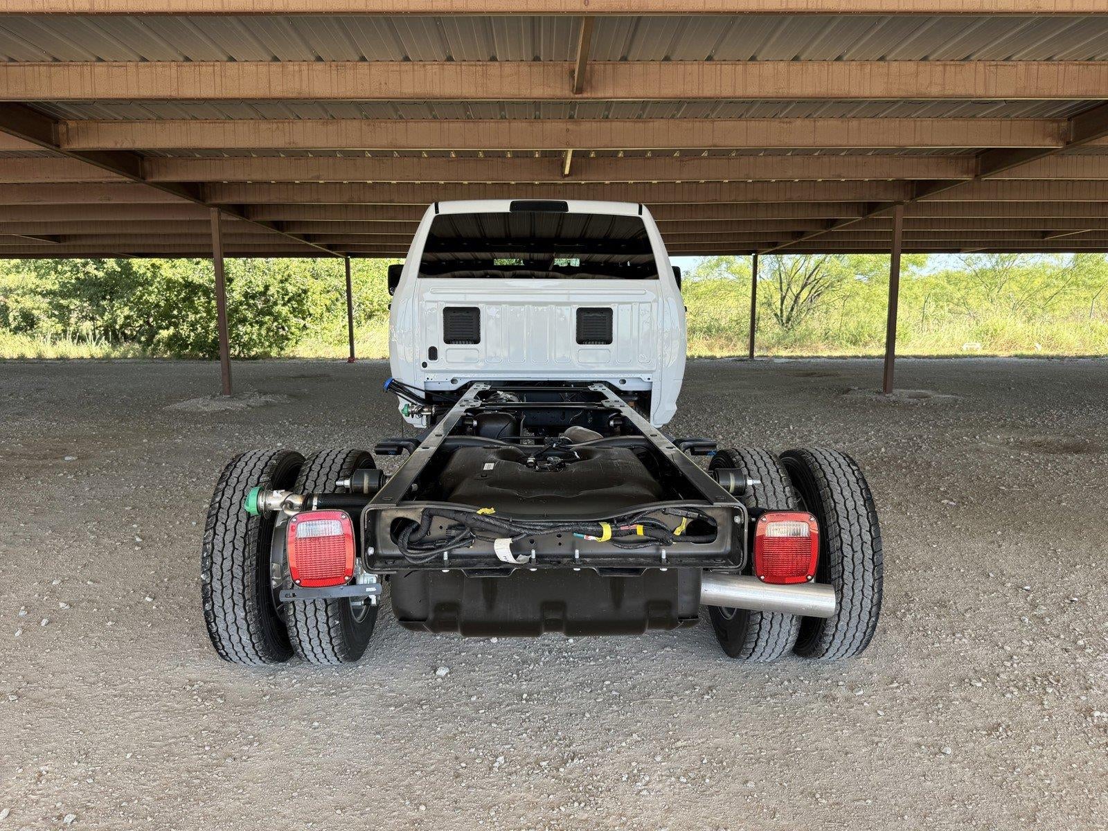 2026 RAM 4500 Chassis RAM 4500 TRADESMAN CHASSIS CREW CAB 4X4 84' CA