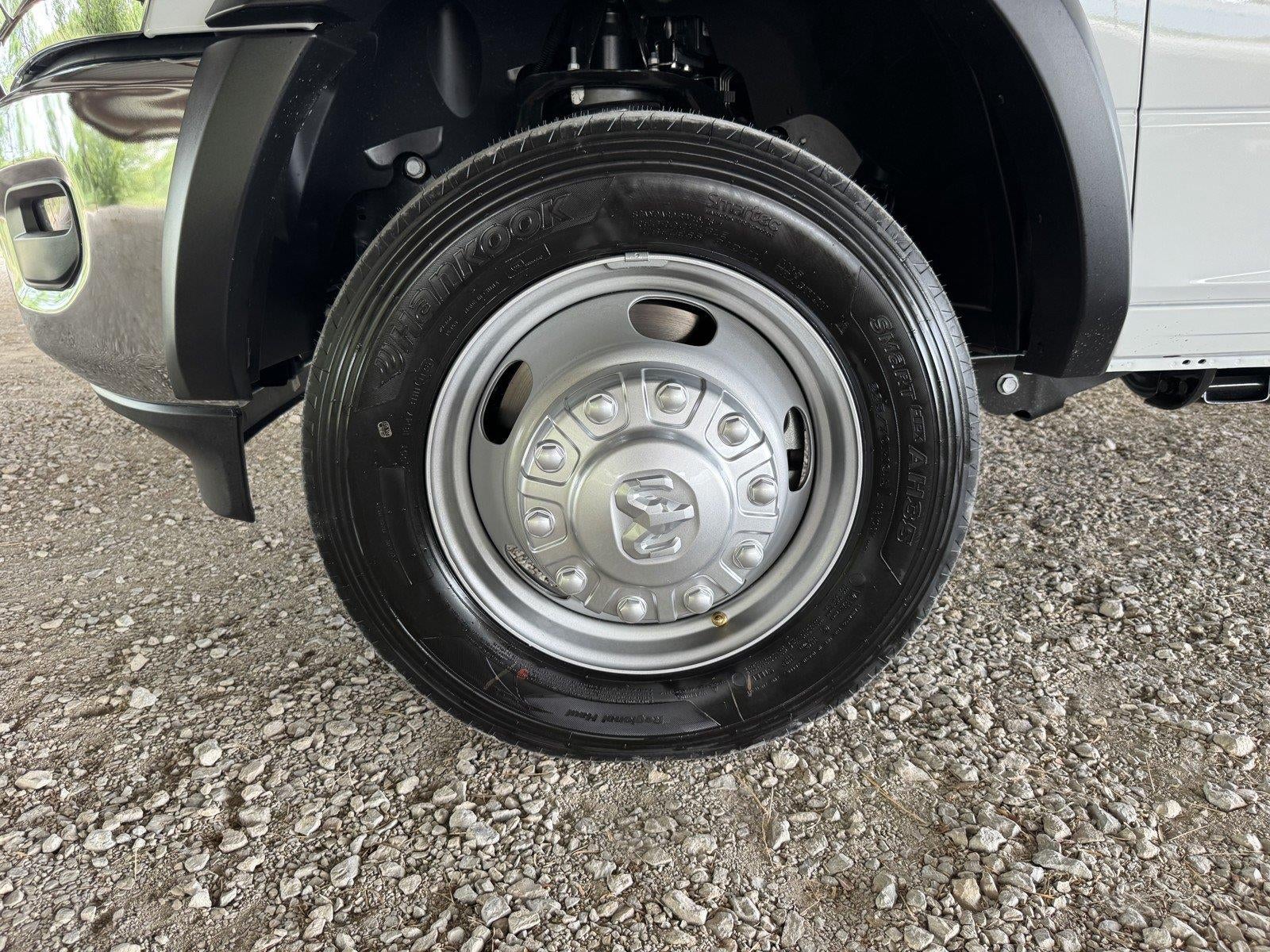 2026 RAM Ram 5500 Chassis Cab RAM 5500 TRADESMAN CHASSIS CREW CAB 4X4 60' CA