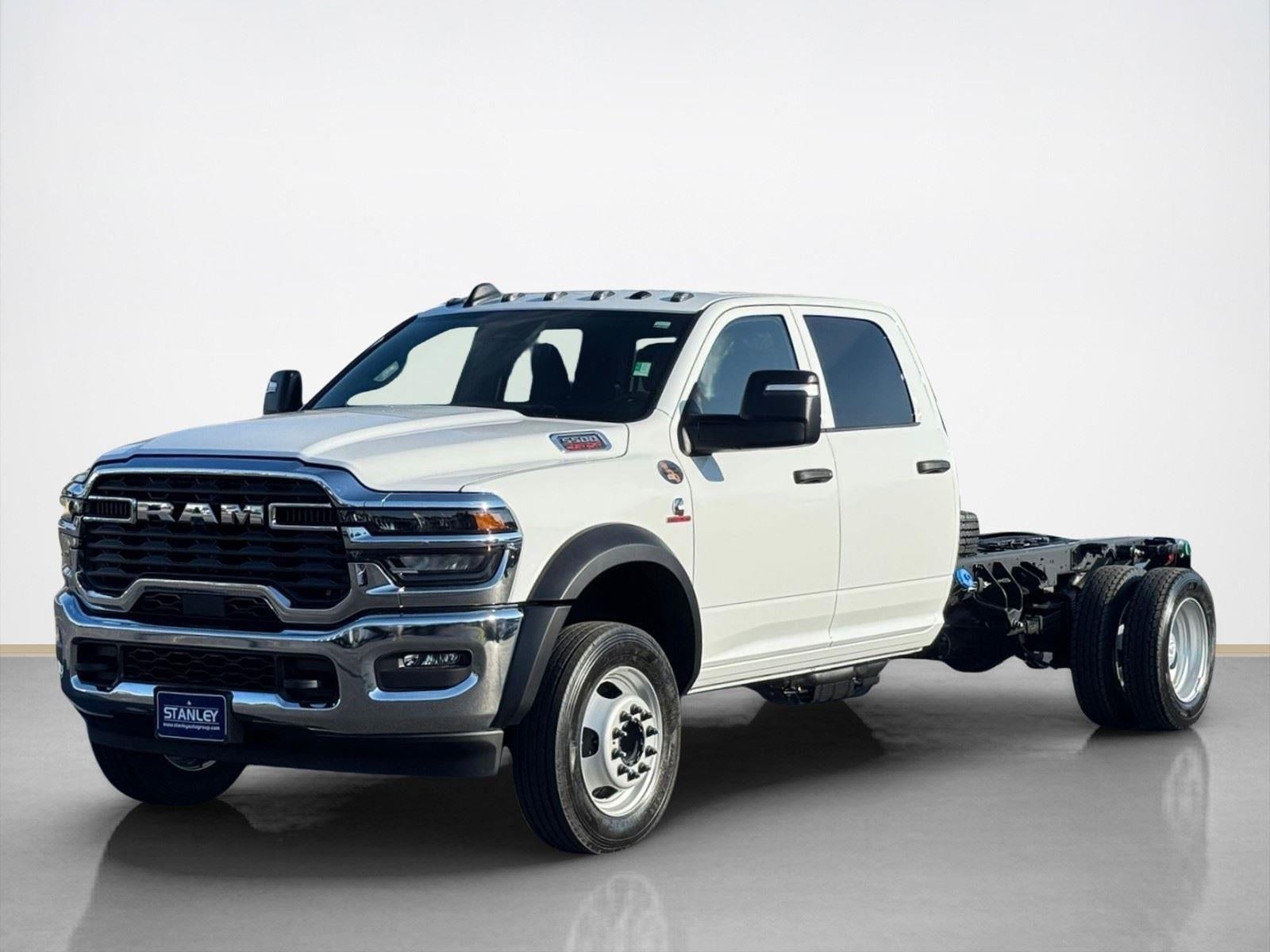 2026 RAM Ram 5500 Chassis Cab RAM 5500 TRADESMAN CHASSIS CREW CAB 4X4 84' CA