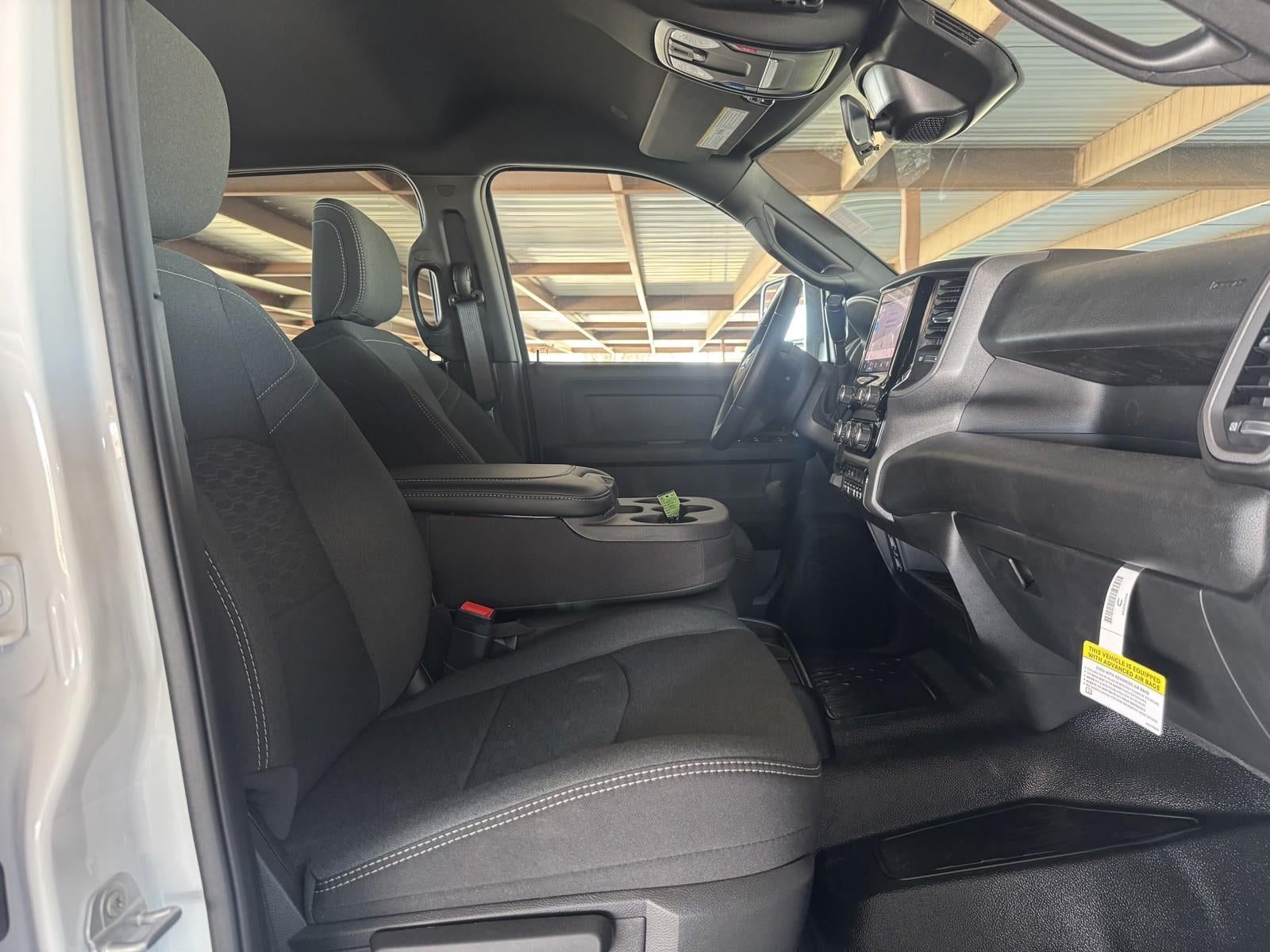 2026 RAM Ram 5500 Chassis Cab RAM 5500 TRADESMAN CHASSIS CREW CAB 4X4 84' CA