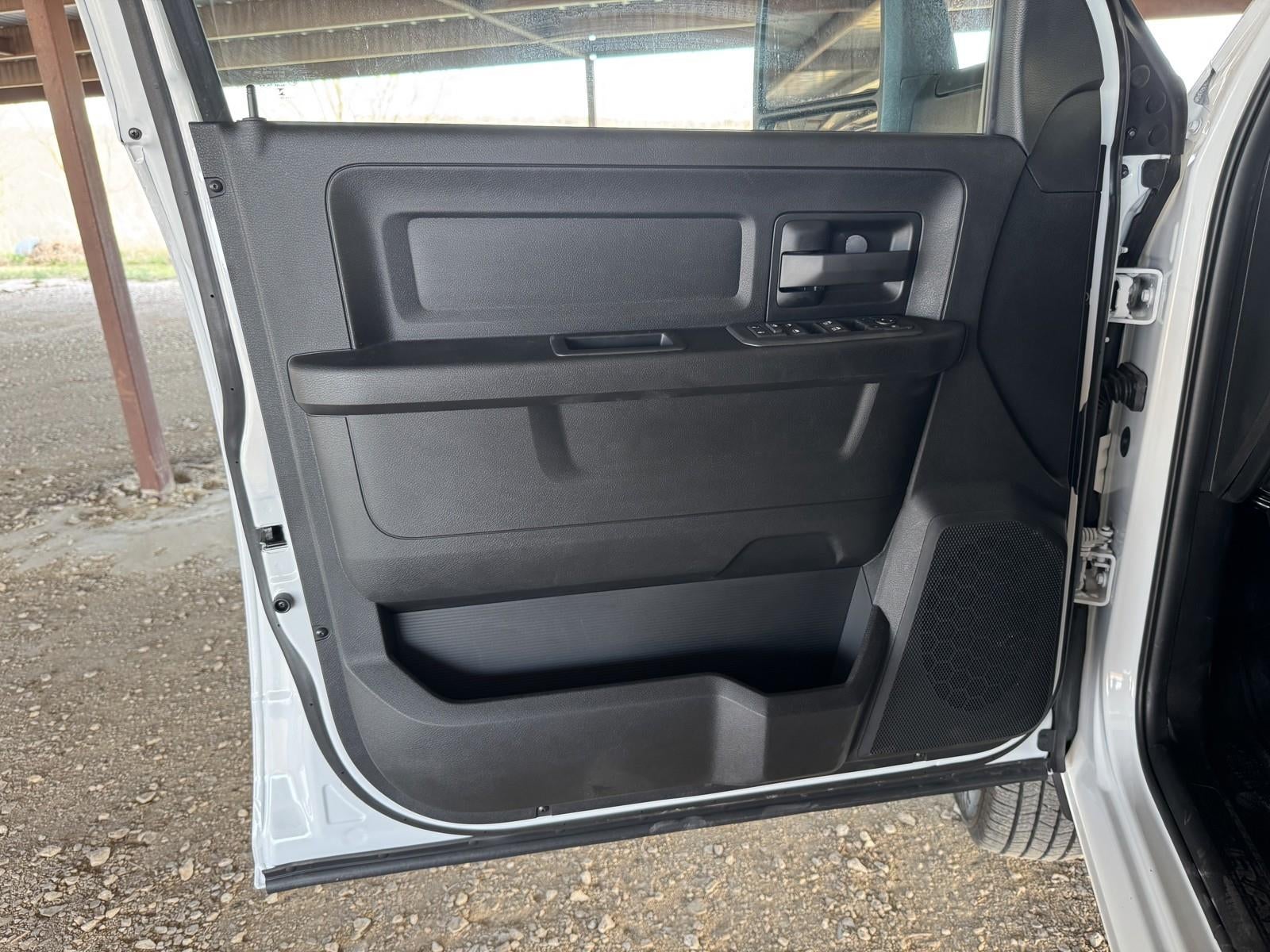 2026 RAM Ram 3500 Chassis Cab RAM 3500 TRADESMAN CREW CAB CHASSIS 4X4 60' CA