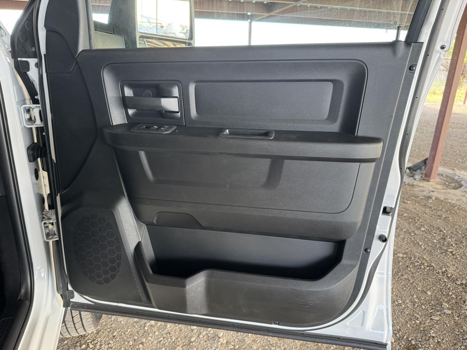 2026 RAM Ram 3500 Chassis Cab RAM 3500 TRADESMAN CREW CAB CHASSIS 4X4 60' CA