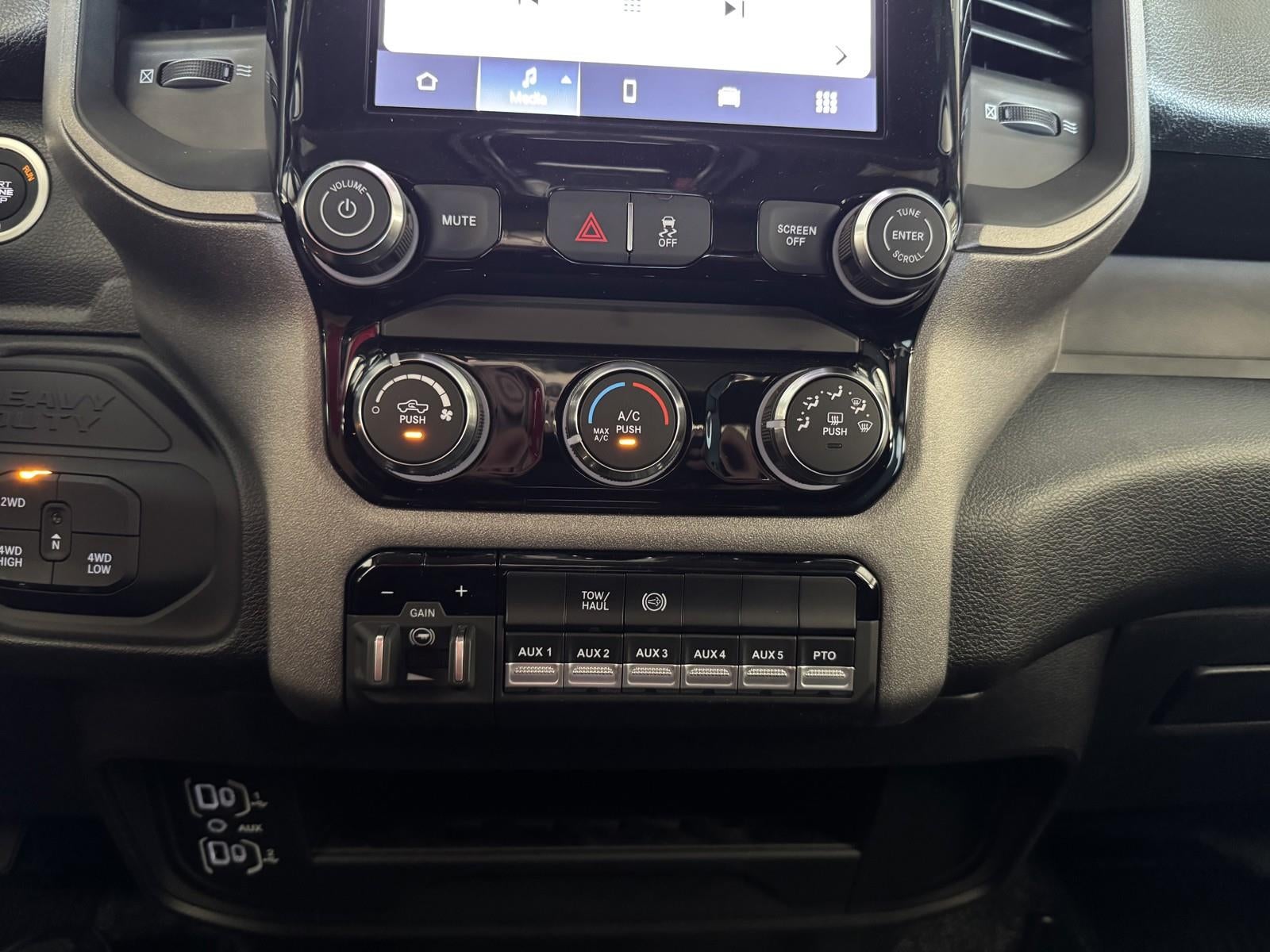 2026 RAM Ram 3500 Chassis Cab RAM 3500 TRADESMAN CREW CAB CHASSIS 4X4 60' CA