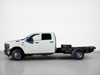 2026 RAM Ram 3500 Chassis Cab RAM 3500 TRADESMAN CREW CAB CHASSIS 4X4 60' CA