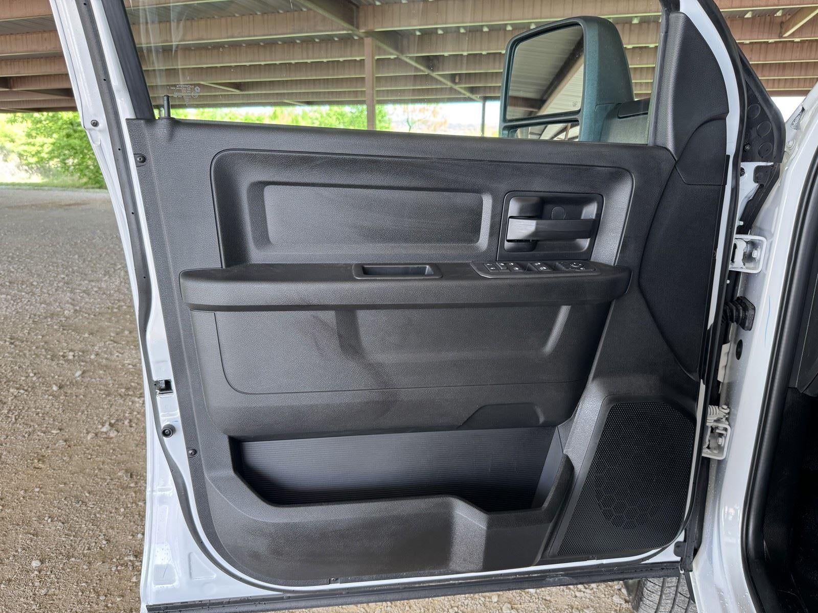 2026 RAM Ram 3500 Chassis Cab RAM 3500 TRADESMAN CREW CAB CHASSIS 4X4 60' CA