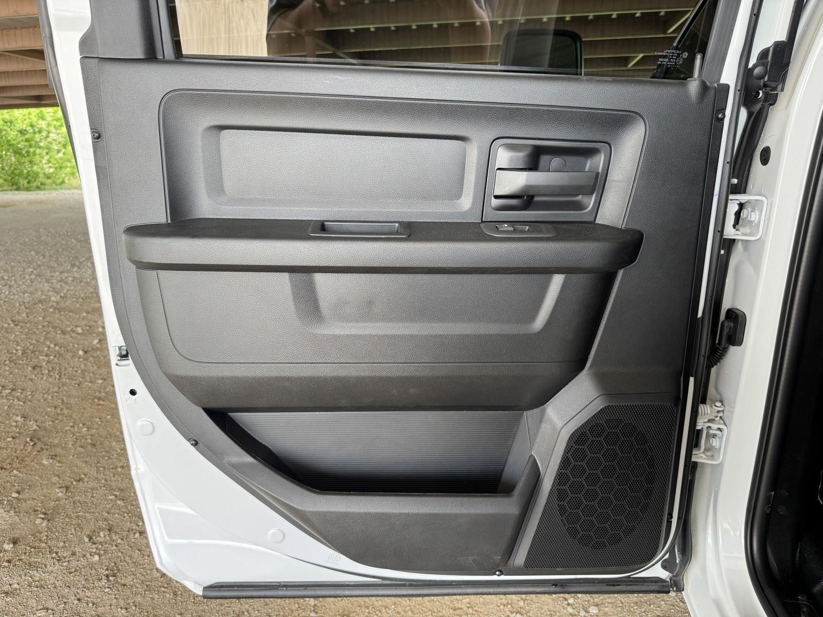 2026 RAM Ram 3500 Chassis Cab RAM 3500 TRADESMAN CREW CAB CHASSIS 4X4 60' CA