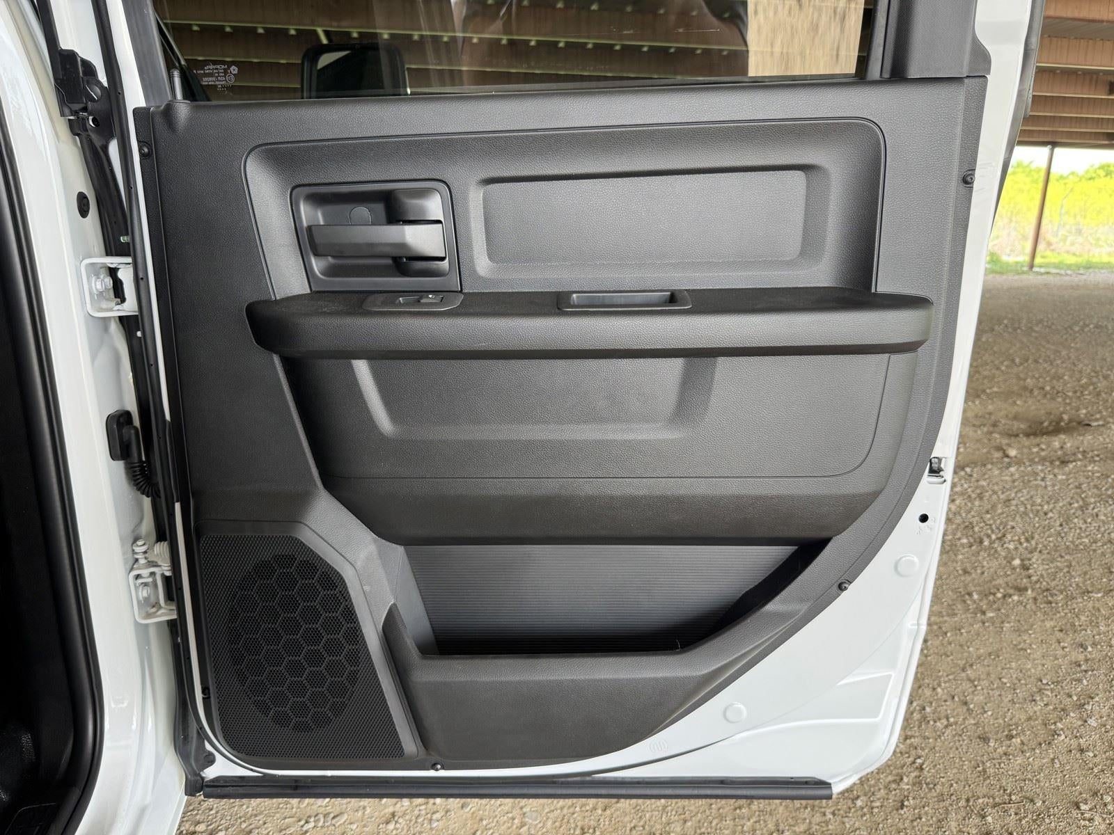 2026 RAM Ram 3500 Chassis Cab RAM 3500 TRADESMAN CREW CAB CHASSIS 4X4 60' CA