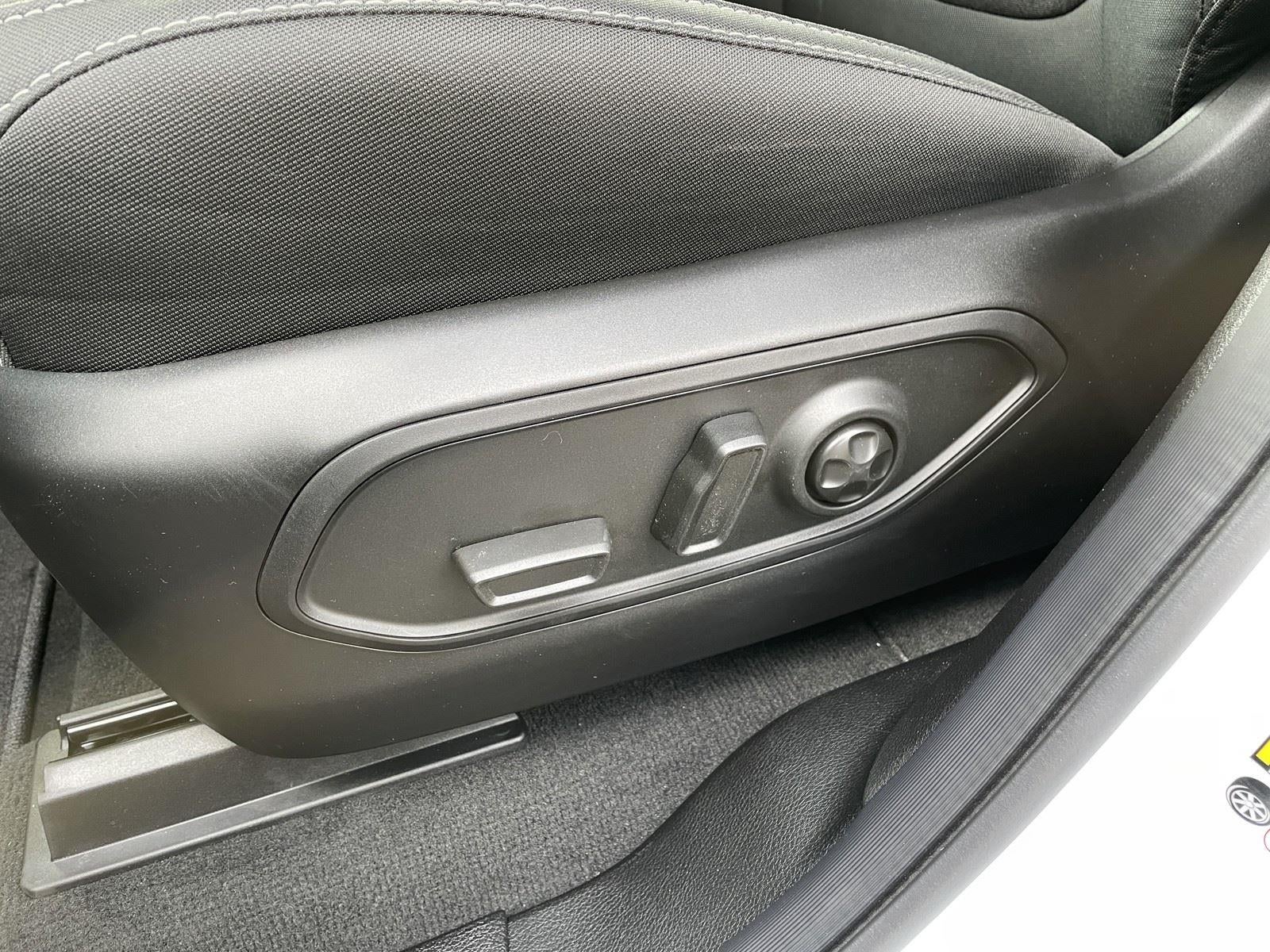 2025 Jeep Grand Cherokee GRAND CHEROKEE LAREDO 4X2