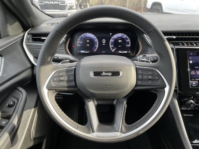 2025 Jeep Grand Cherokee GRAND CHEROKEE LAREDO 4X2