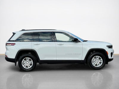 2025 Jeep Grand Cherokee GRAND CHEROKEE LAREDO 4X2