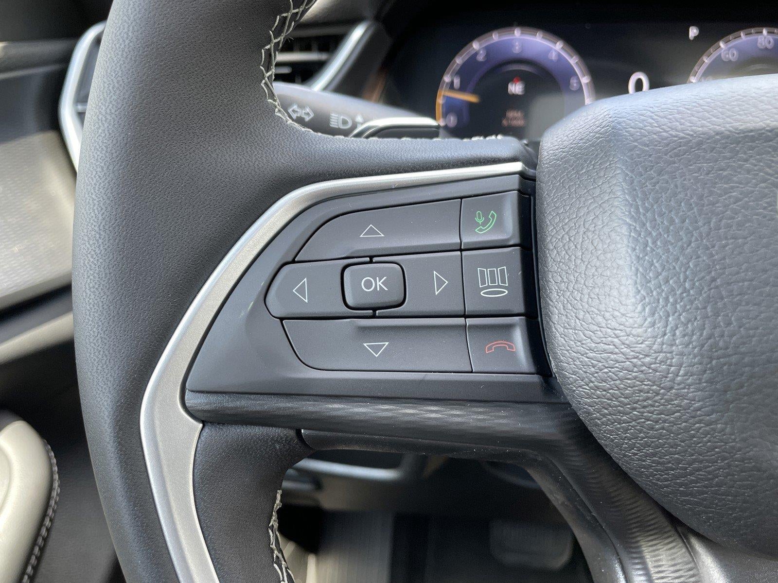 2027 Jeep Grand Cherokee Laredo X