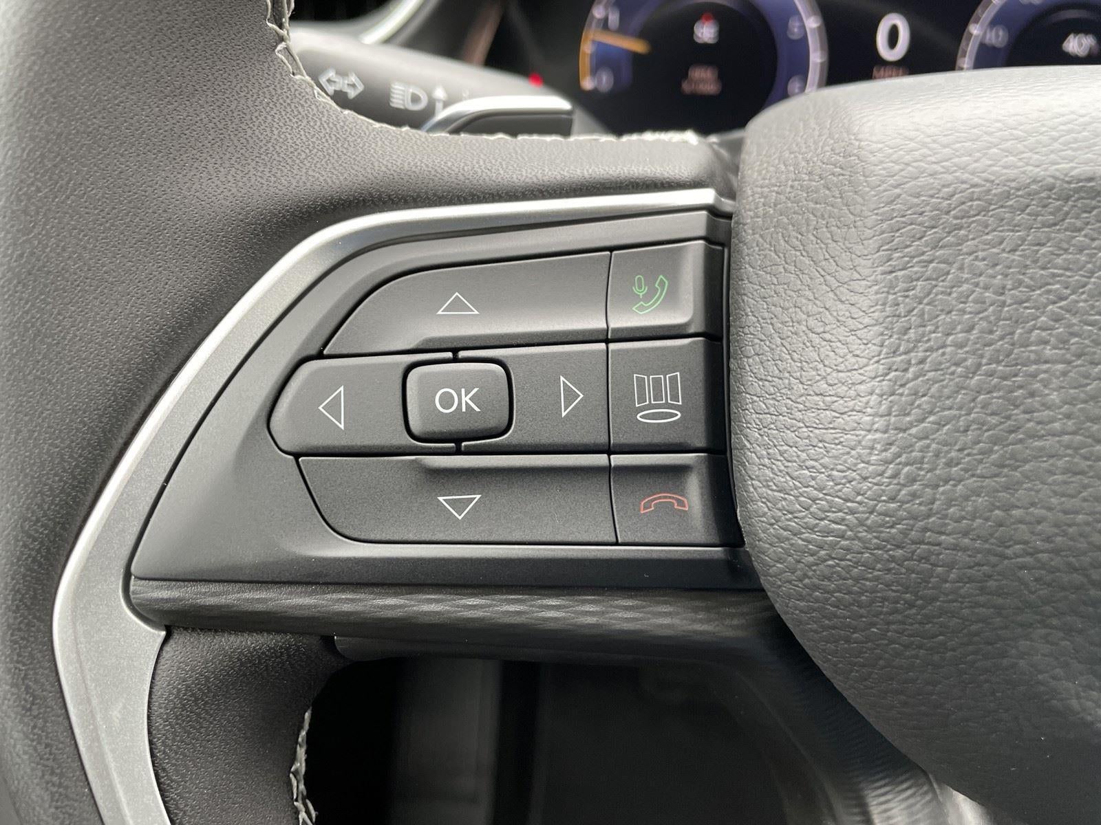 2025 Jeep Grand Cherokee GRAND CHEROKEE ALTITUDE X 4X2