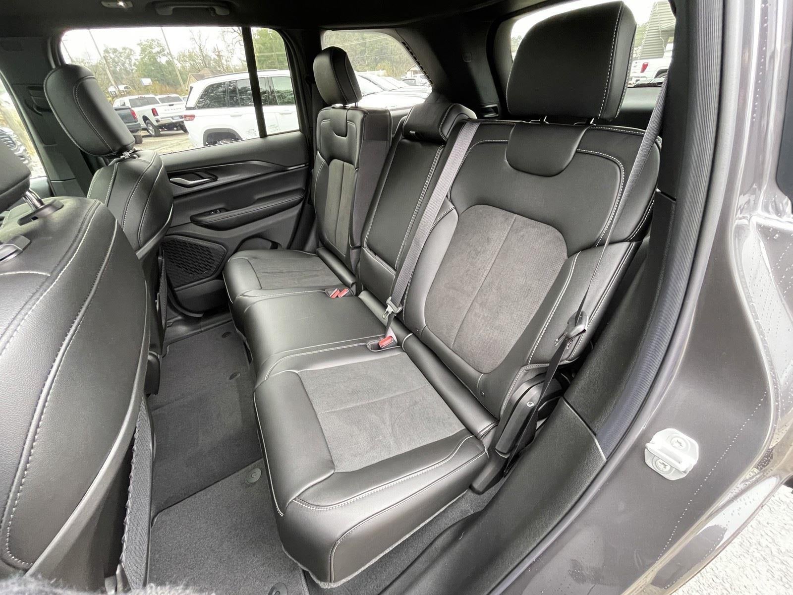 2025 Jeep Grand Cherokee GRAND CHEROKEE ALTITUDE X 4X2