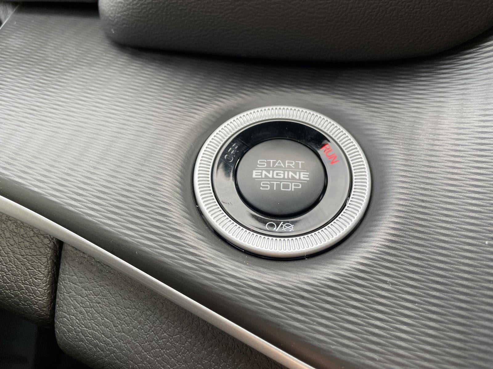 2025 Jeep Grand Cherokee GRAND CHEROKEE L LAREDO X 4X2