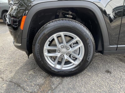2025 Jeep Grand Cherokee GRAND CHEROKEE L LAREDO X 4X2