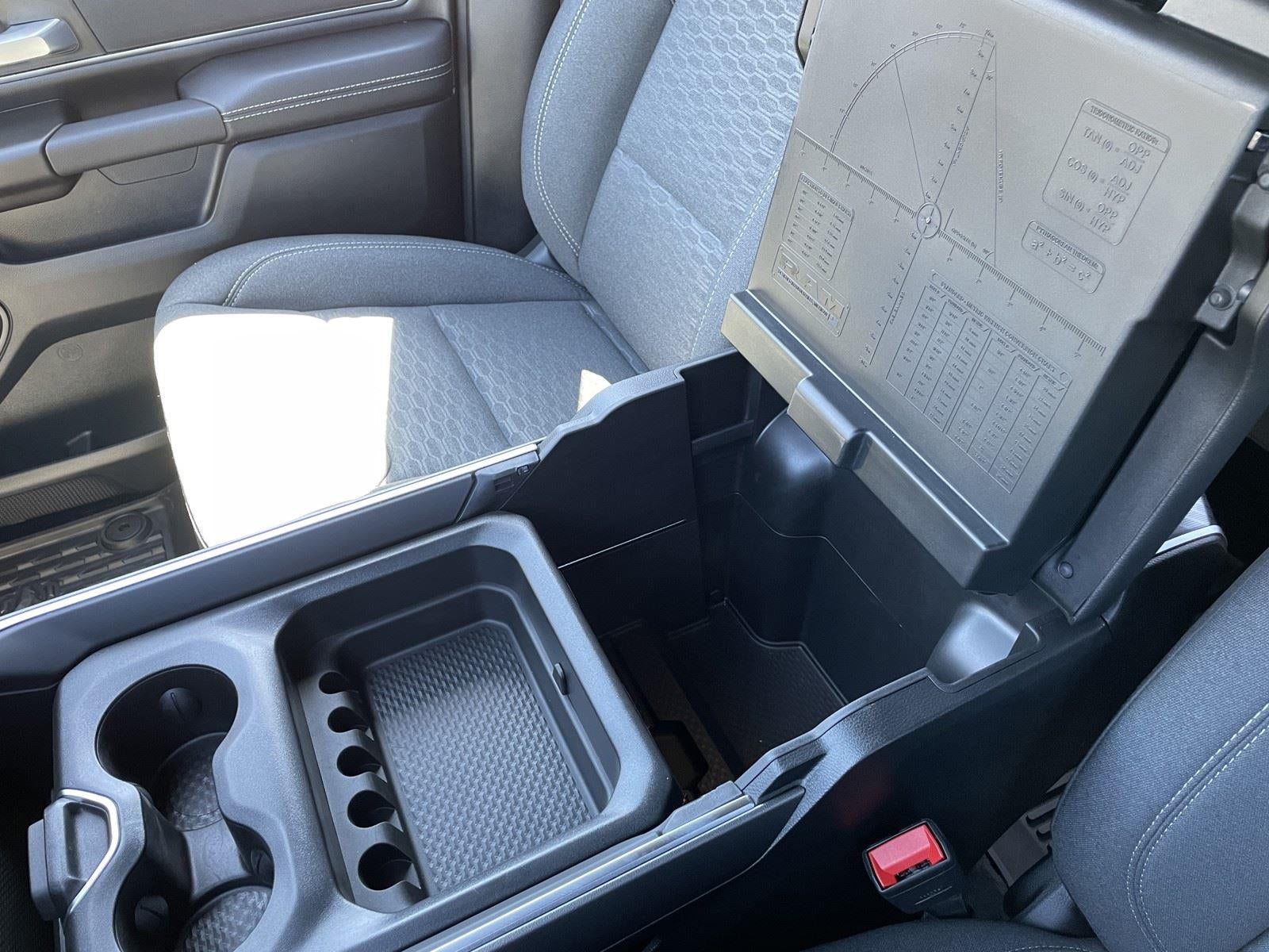 2026 RAM Ram 1500 RAM 1500 BIG HORN CREW CAB 4X2 5'7' BOX