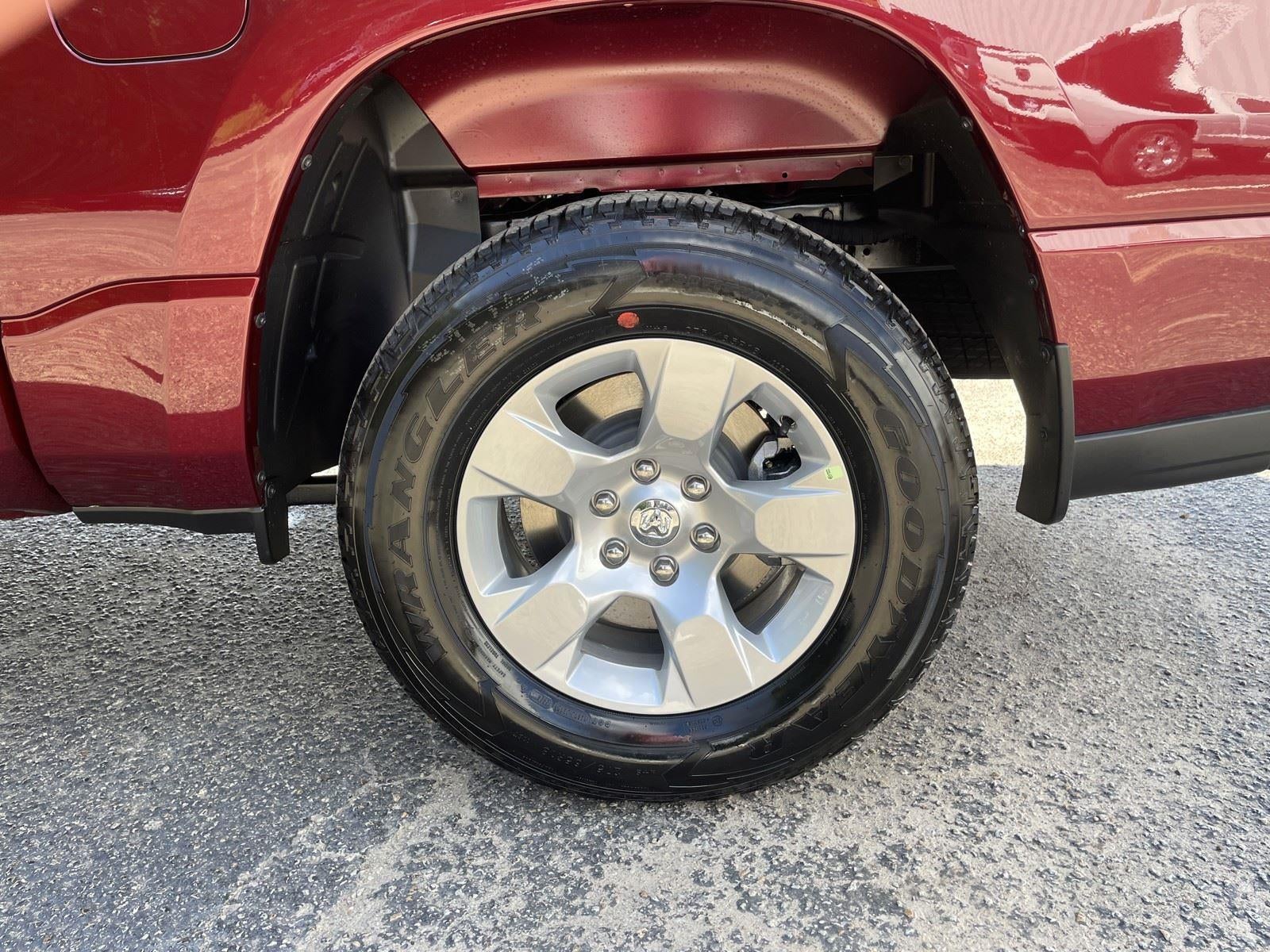 2025 RAM Ram 1500 RAM 1500 TRADESMAN CREW CAB 4X2 5'7' BOX