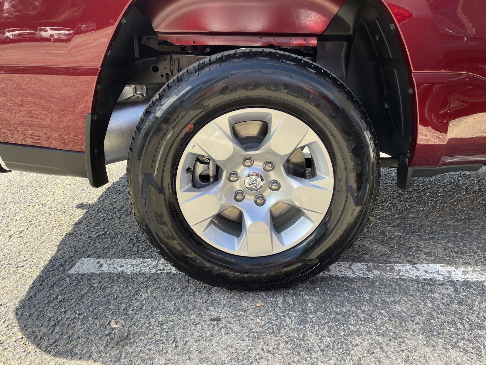 2025 RAM Ram 1500 RAM 1500 TRADESMAN CREW CAB 4X2 5'7' BOX