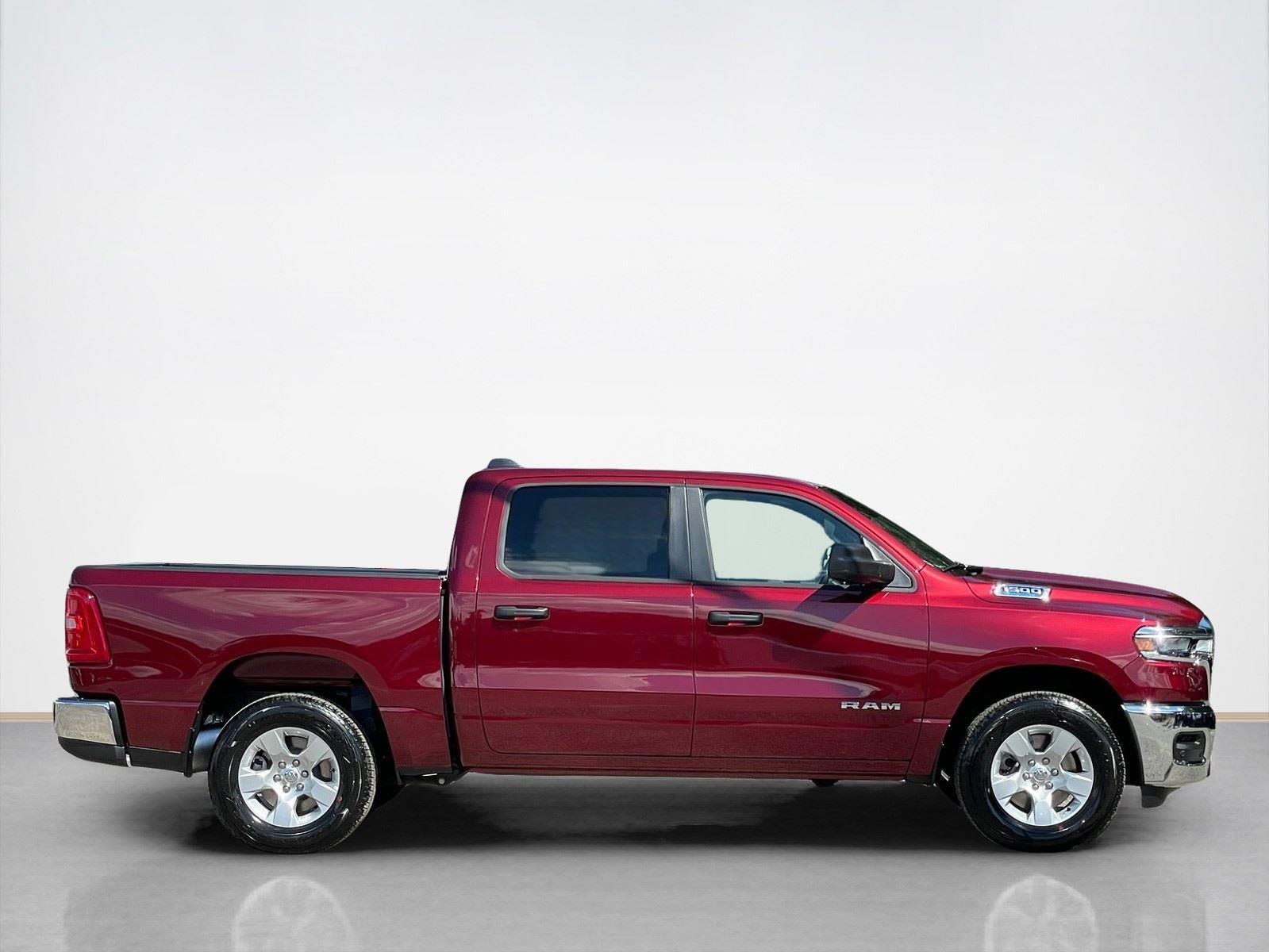 2025 RAM Ram 1500 RAM 1500 TRADESMAN CREW CAB 4X2 5'7' BOX