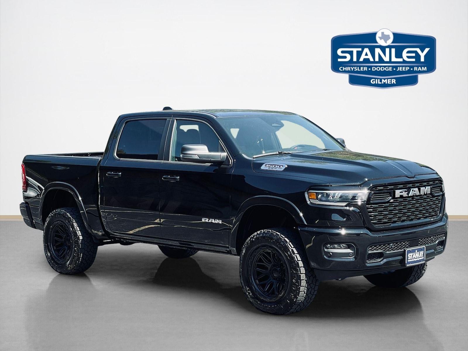 2025 RAM Ram 1500 RAM 1500 LONE STAR CREW CAB 4X4 5'7' BOX