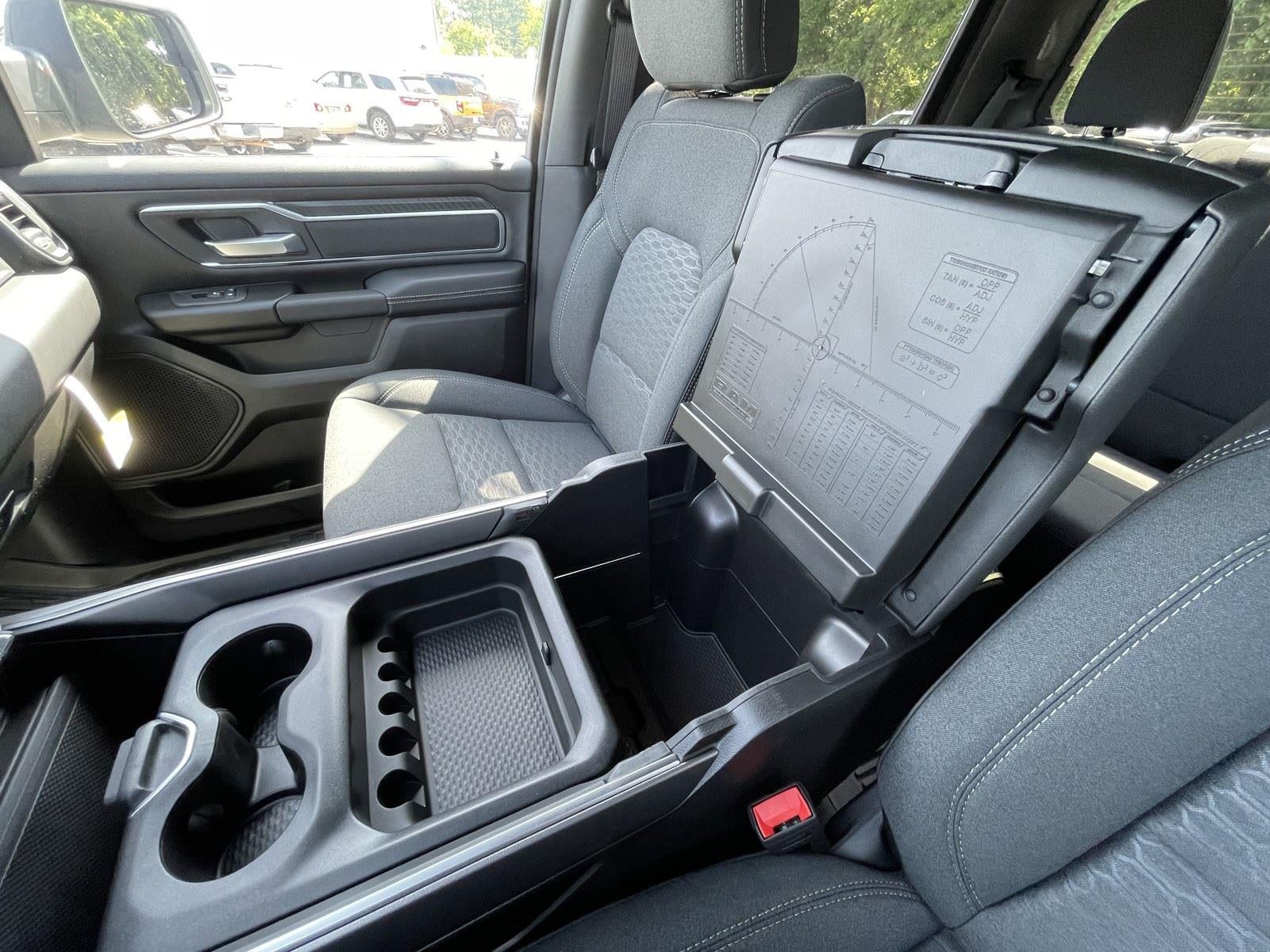 2025 RAM Ram 1500 RAM 1500 LONE STAR CREW CAB 4X4 5'7' BOX