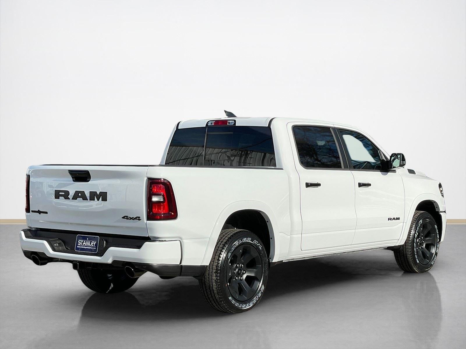 2026 RAM Ram 1500 RAM 1500 LONE STAR CREW CAB 4X4 5'7' BOX