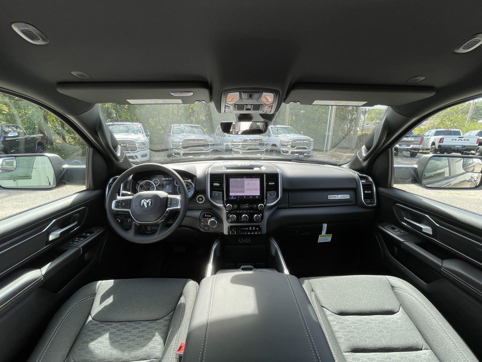 2026 RAM Ram 1500 RAM 1500 LONE STAR CREW CAB 4X4 5'7' BOX