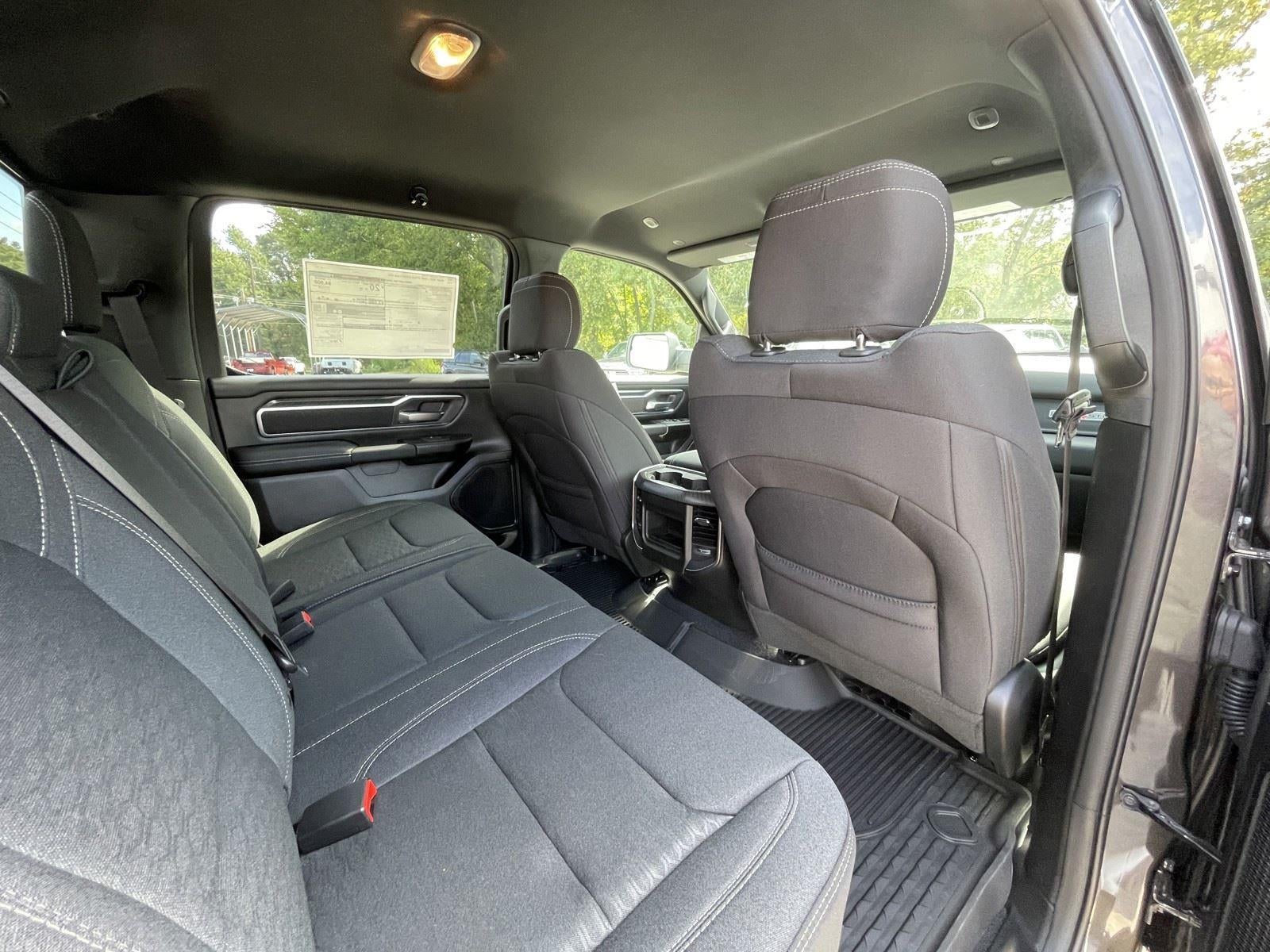 2026 RAM Ram 1500 RAM 1500 LONE STAR CREW CAB 4X4 5'7' BOX