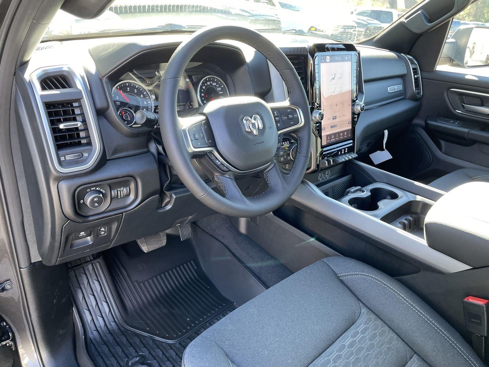 2026 RAM Ram 1500 RAM 1500 LONE STAR CREW CAB 4X4 5'7' BOX