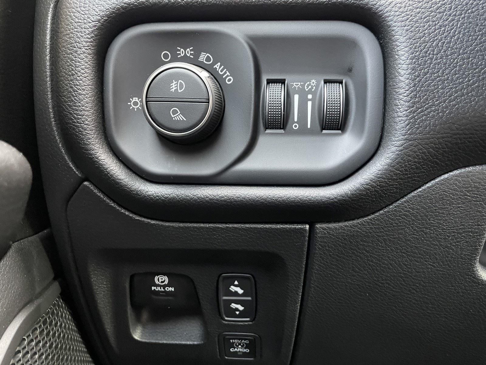 2026 RAM Ram 1500 RAM 1500 LONE STAR CREW CAB 4X4 5'7' BOX