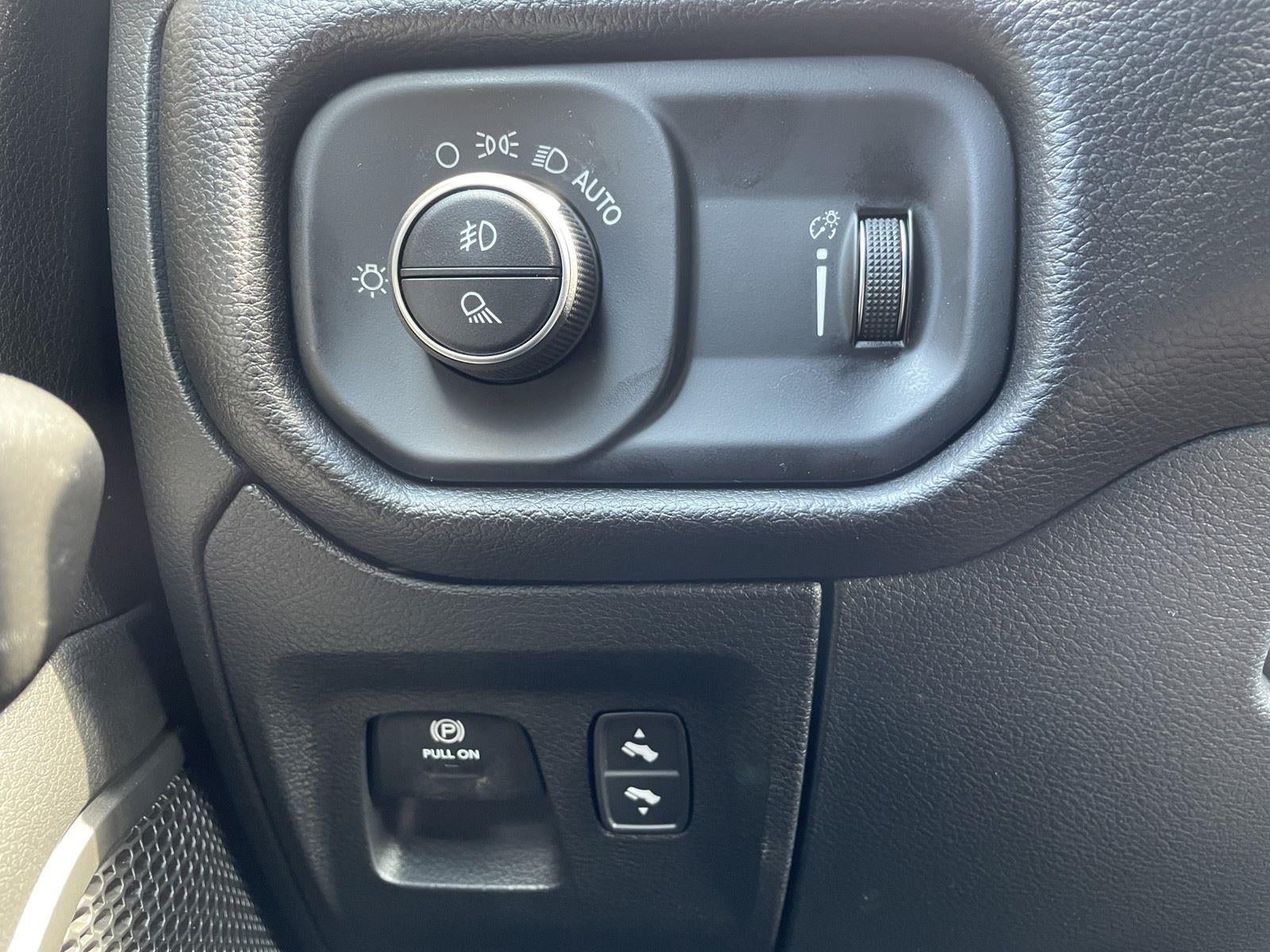 2026 RAM Ram 1500 RAM 1500 LONE STAR CREW CAB 4X4 5'7' BOX