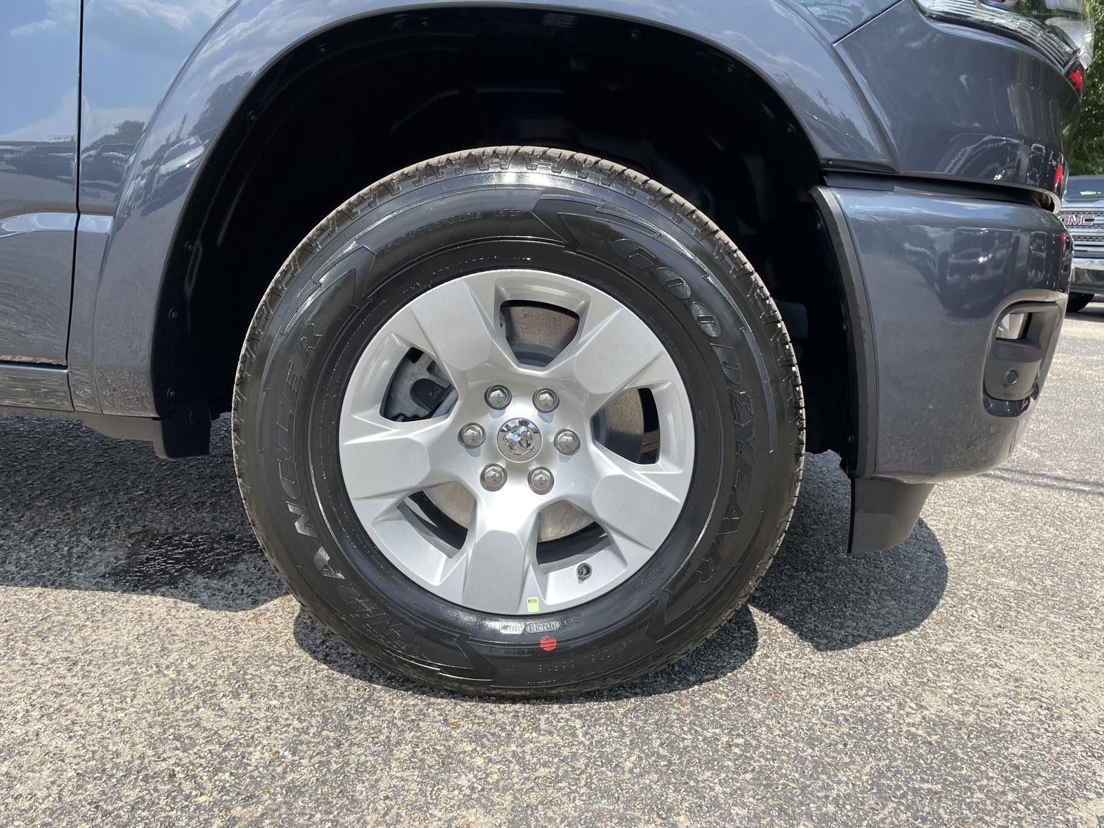 2026 RAM Ram 1500 RAM 1500 LONE STAR CREW CAB 4X4 5'7' BOX