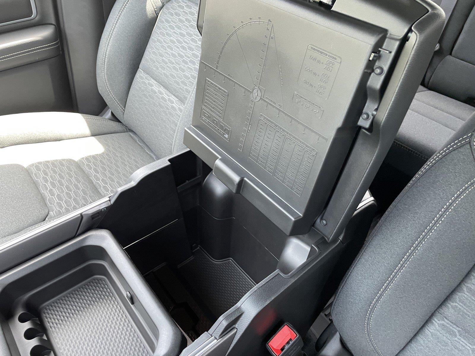 2026 RAM 1500 RAM 1500 LONE STAR CREW CAB 4X4 5'7' BOX