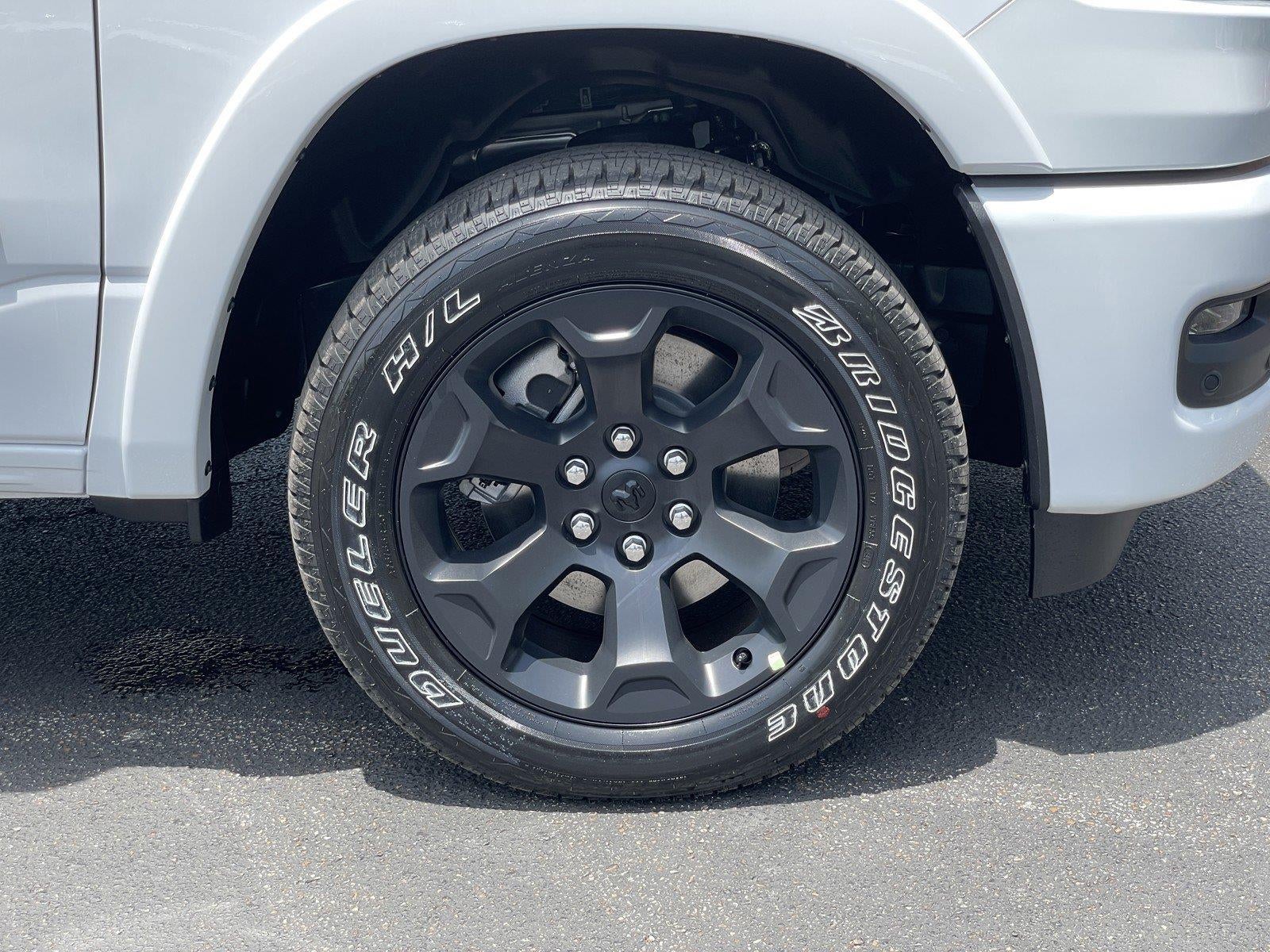 2026 RAM 1500 RAM 1500 LONE STAR CREW CAB 4X4 5'7' BOX