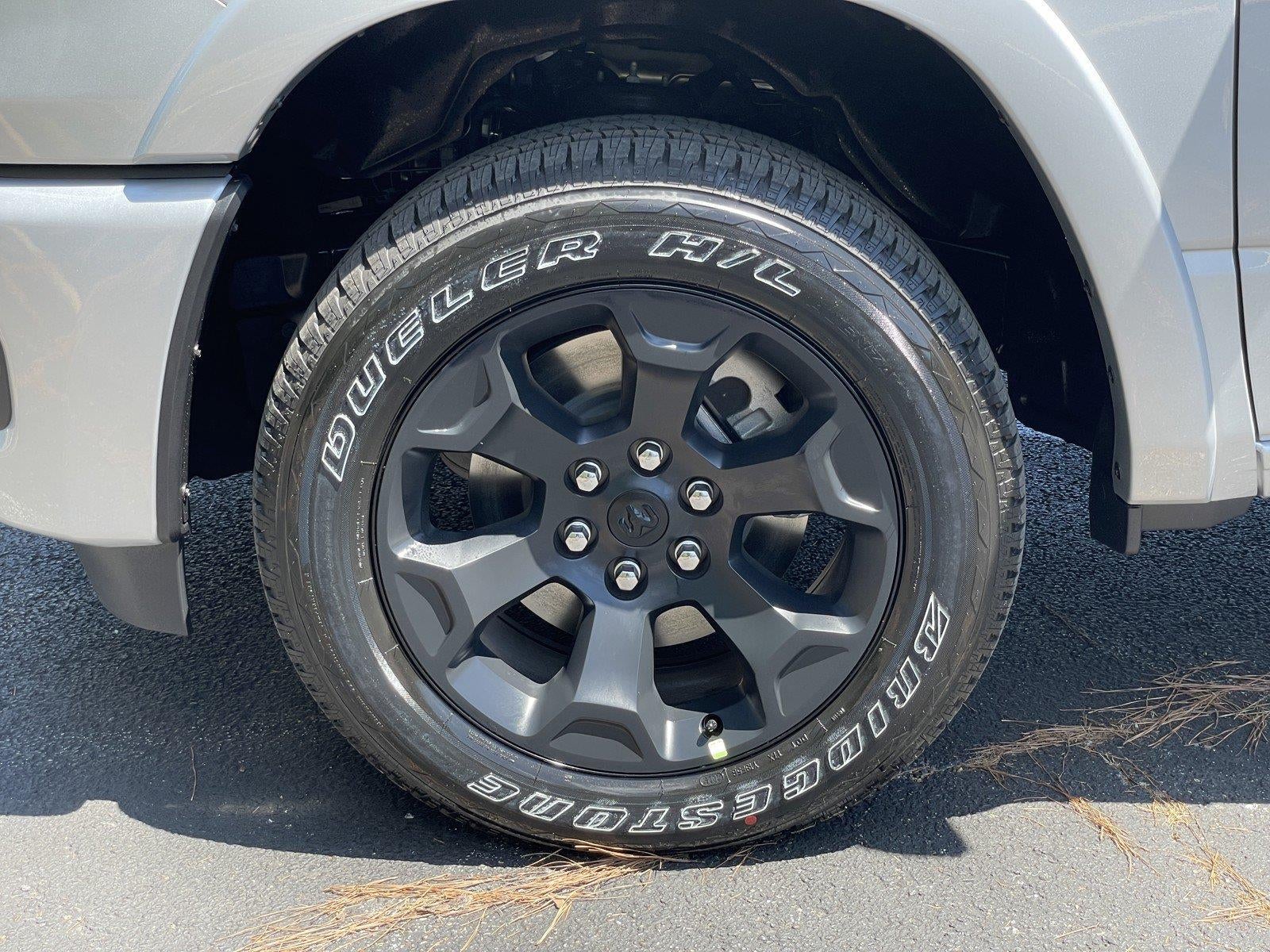 2026 RAM 1500 RAM 1500 LONE STAR CREW CAB 4X4 5'7' BOX