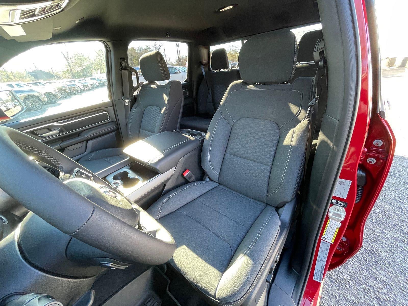 2026 RAM Ram 1500 RAM 1500 LONE STAR CREW CAB 4X4 5'7' BOX